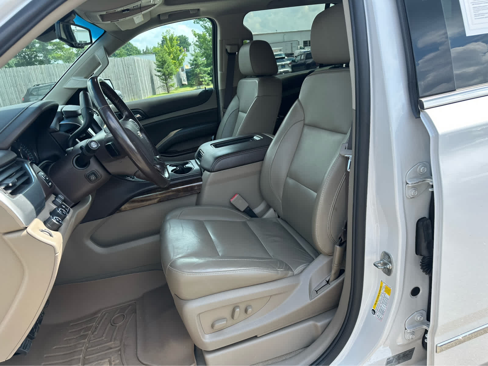 Thumbnail: 2019 Chevrolet Tahoe - 10