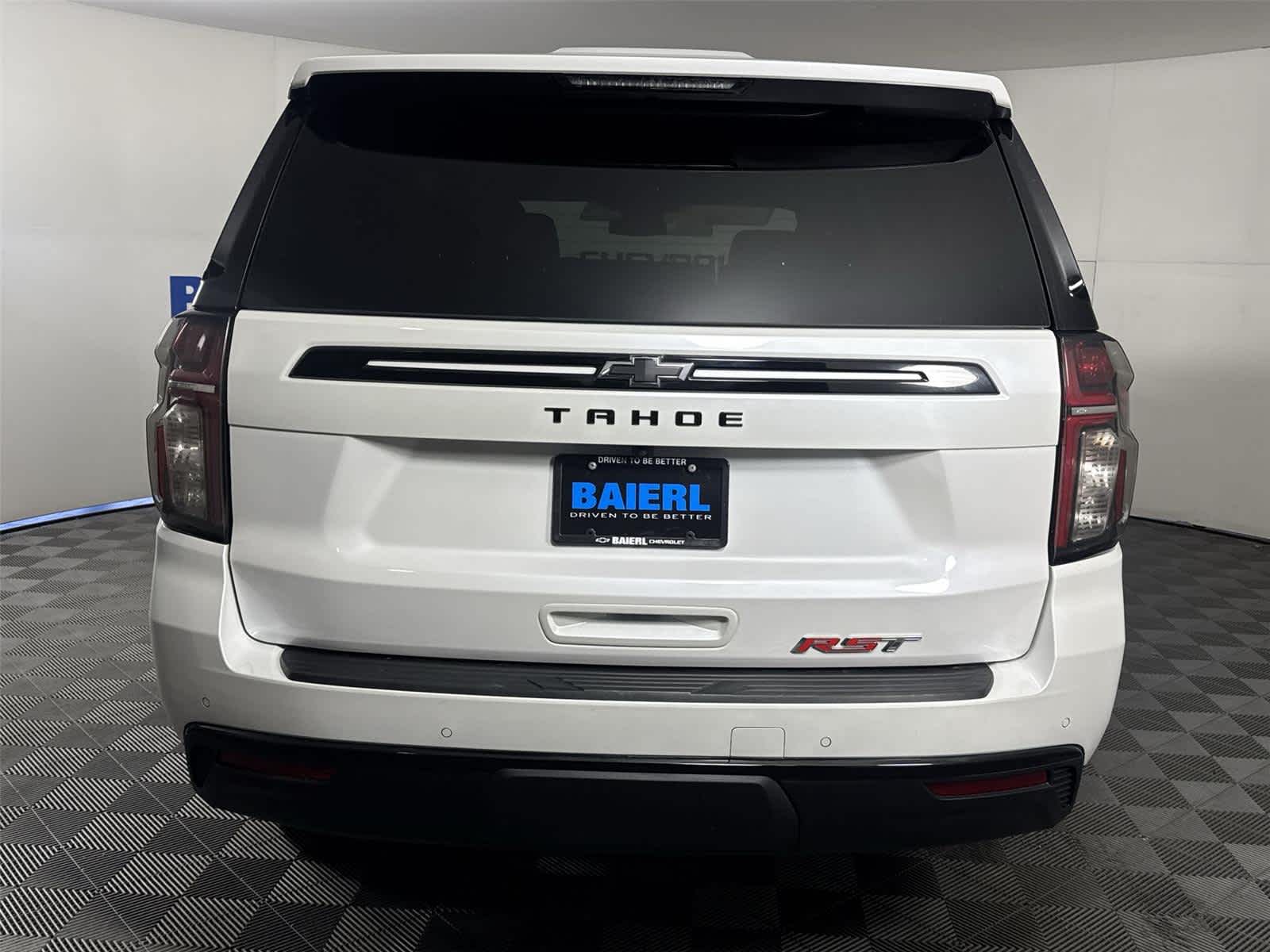 Thumbnail: 2023 Chevrolet Tahoe - 4