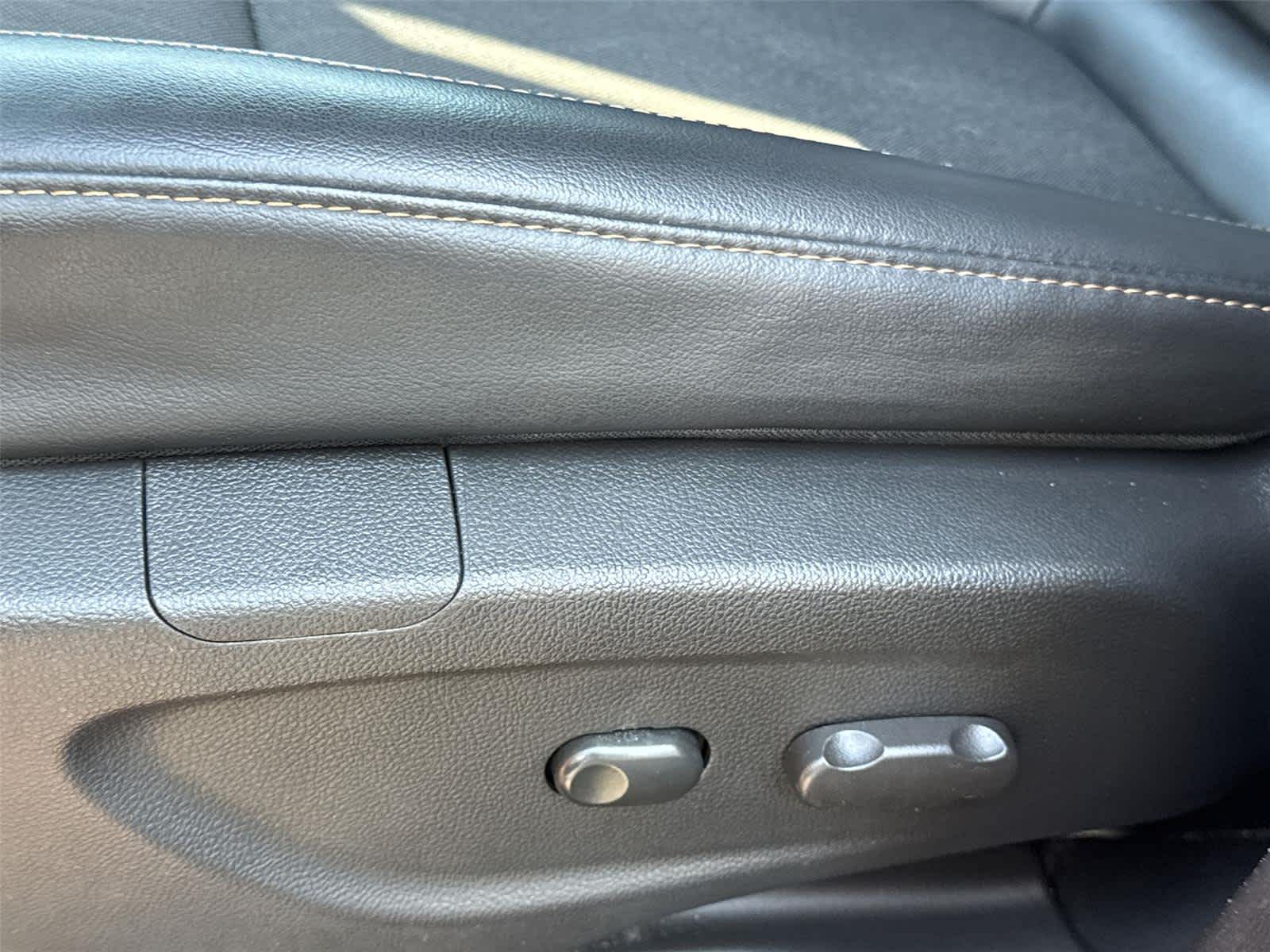 Thumbnail: 2022 Chevrolet Trax - 13