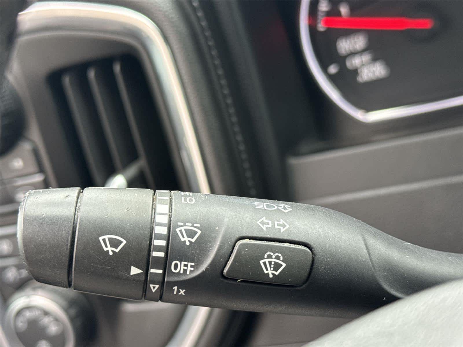 Thumbnail: 2020 Chevrolet Silverado 1500 - 27