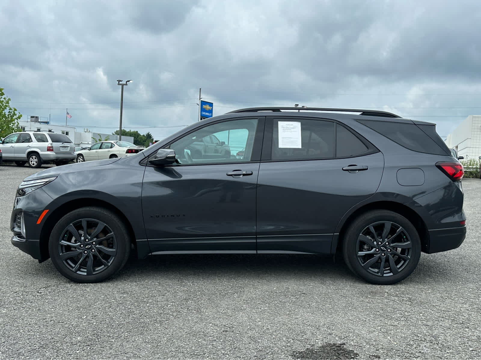 Thumbnail: 2022 Chevrolet Equinox - 4