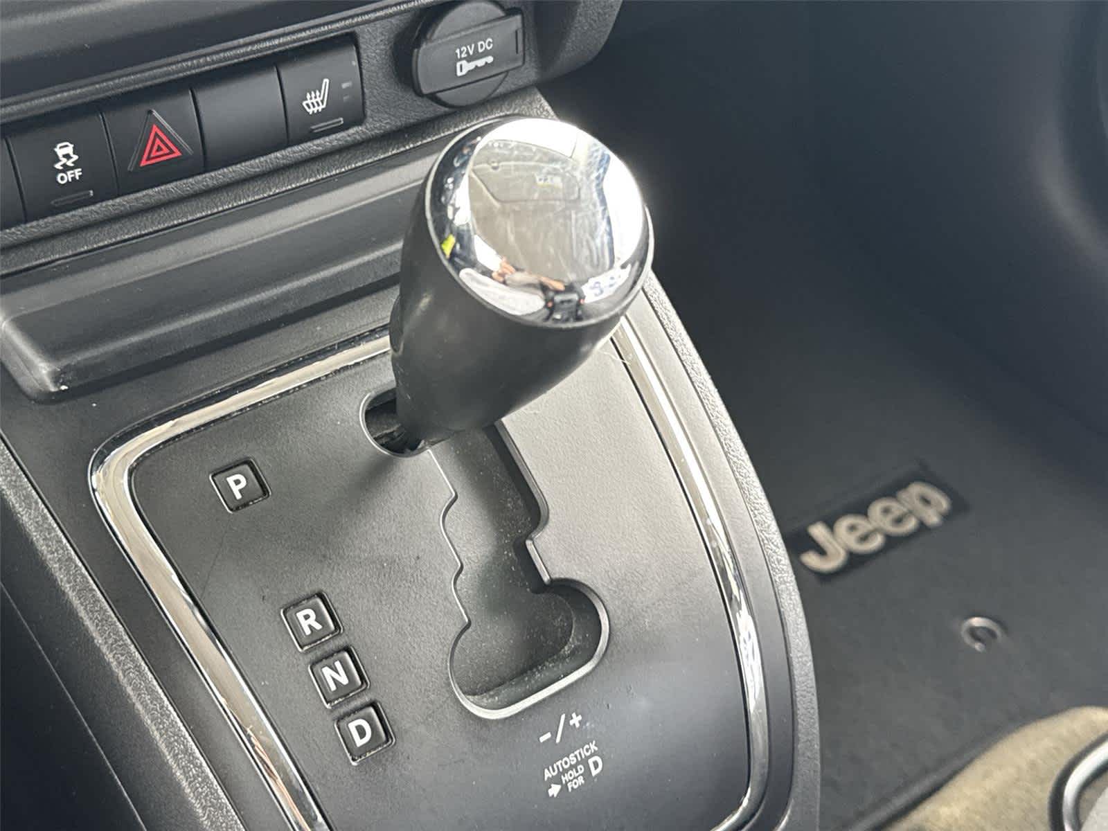Thumbnail: 2016 Jeep Patriot - 19