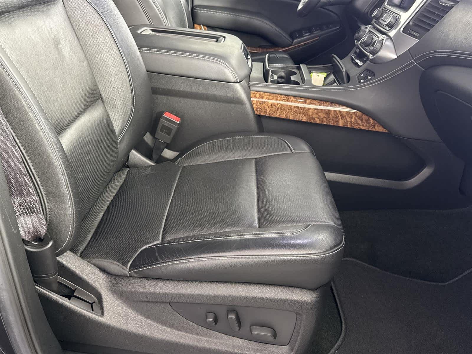 Thumbnail: 2017 Chevrolet Tahoe - 19