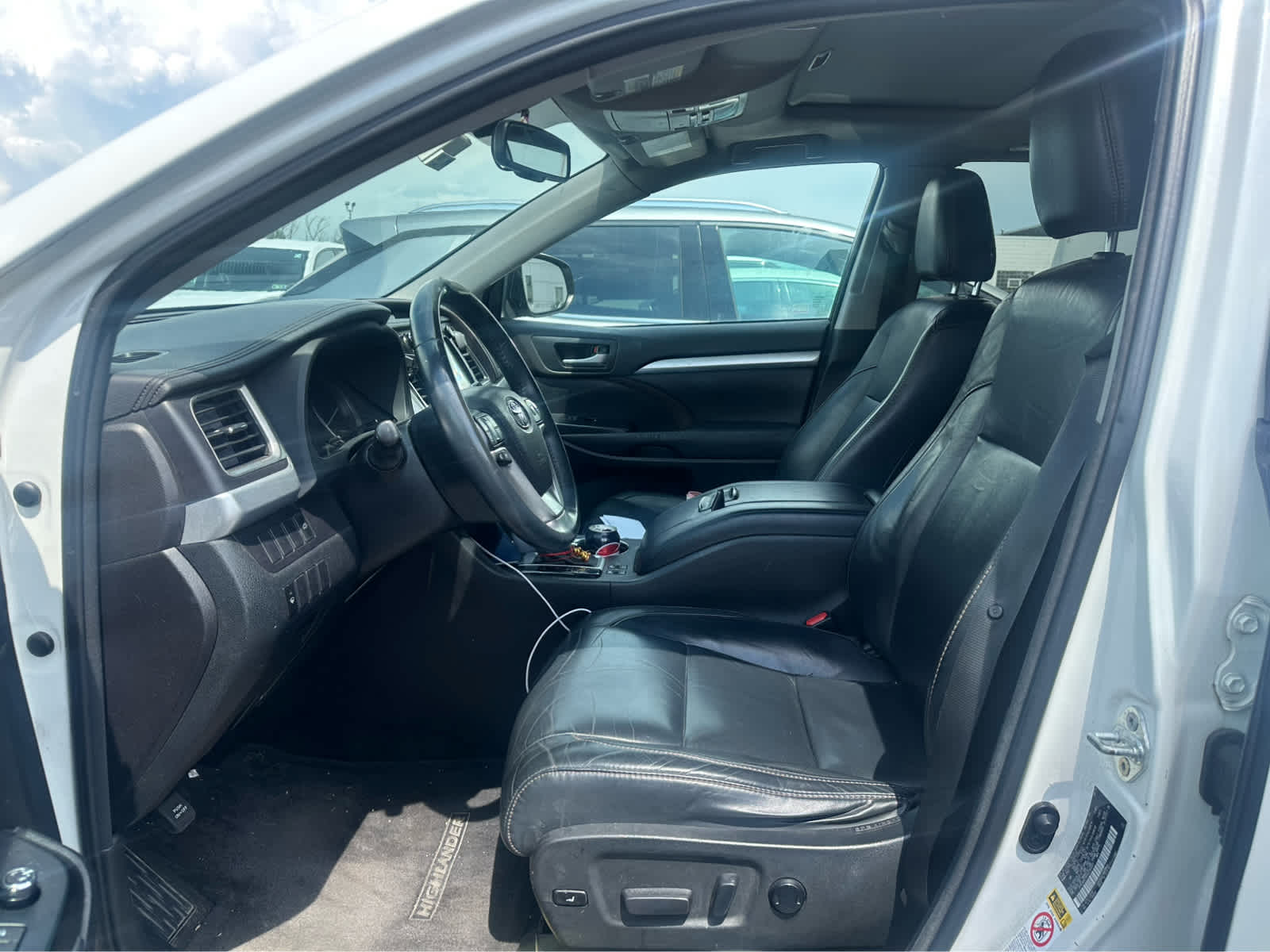 Thumbnail: 2016 Toyota Highlander - 4