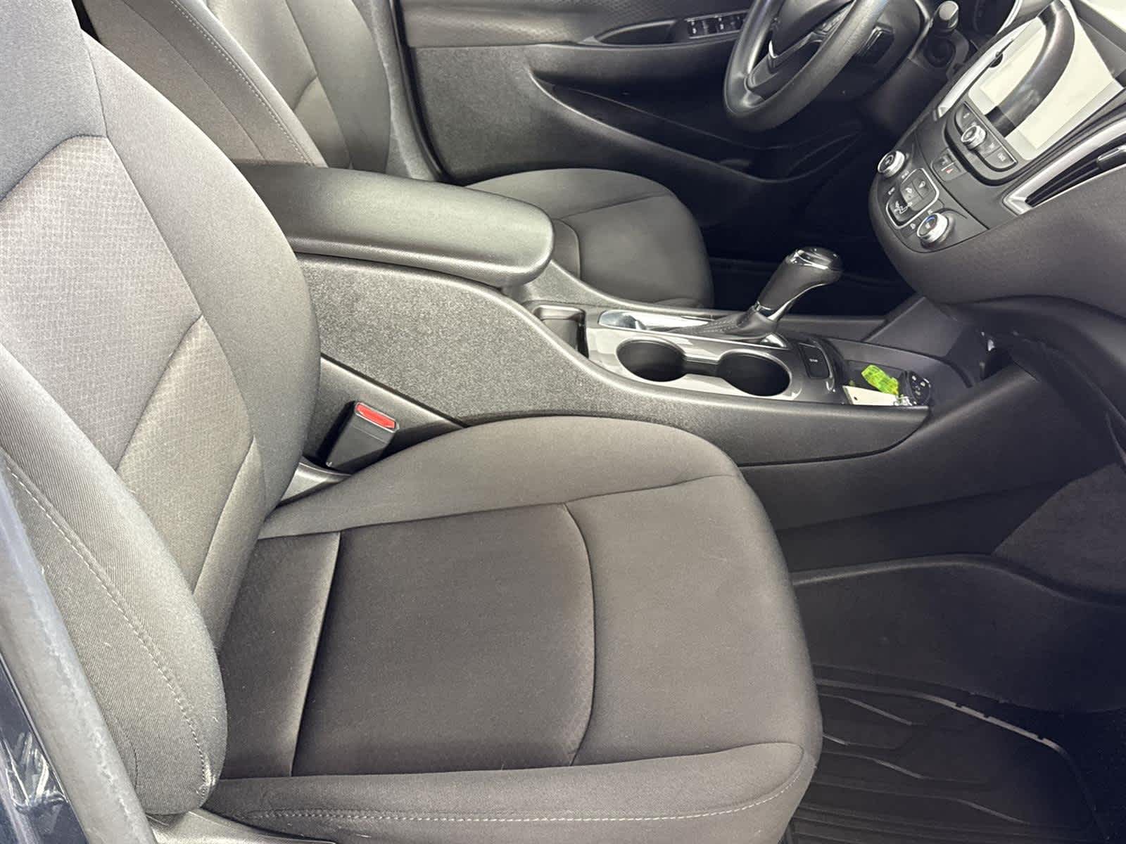 Thumbnail: 2020 Chevrolet Malibu - 15