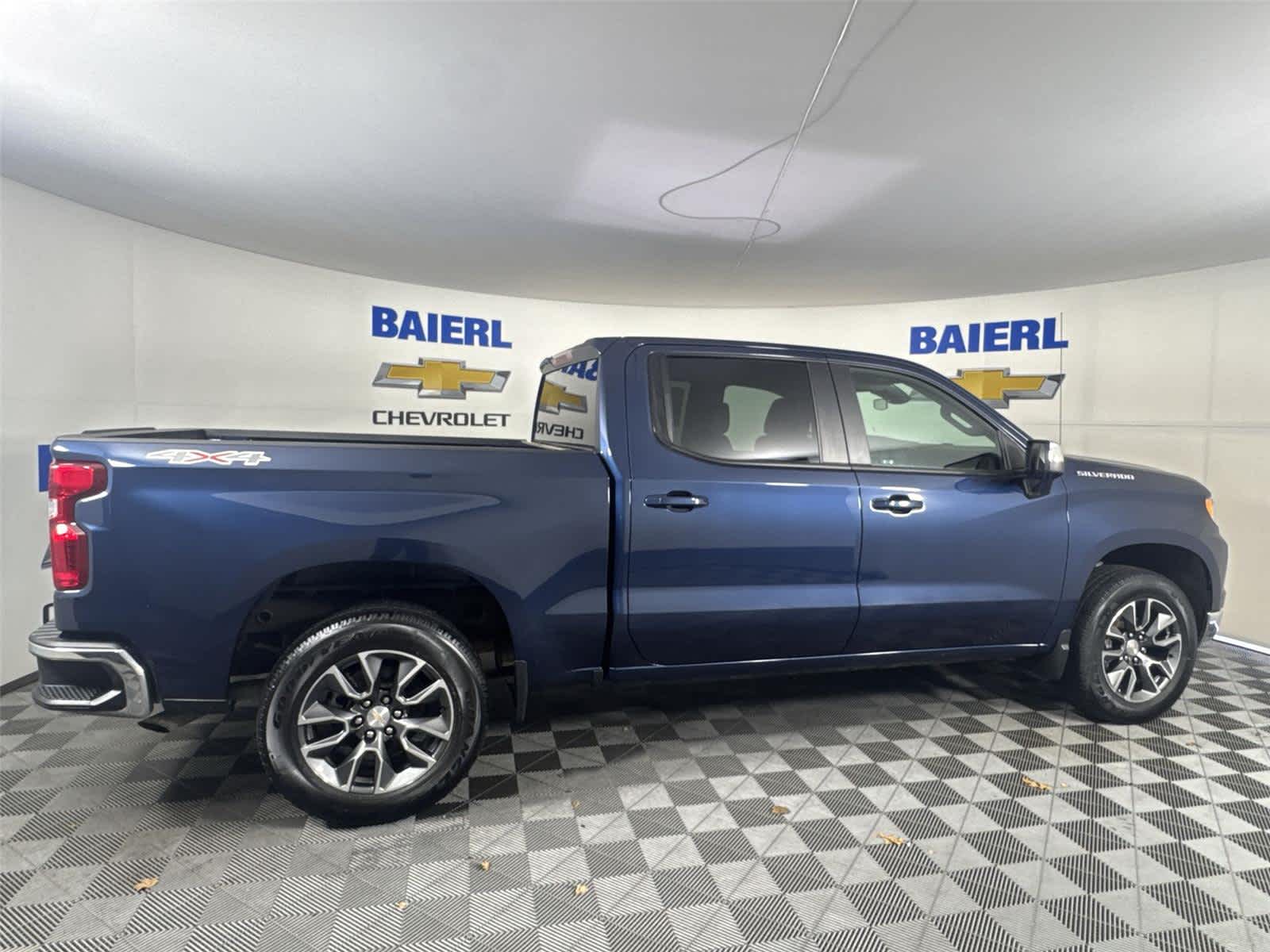 Thumbnail: 2022 Chevrolet Silverado 1500 - 6