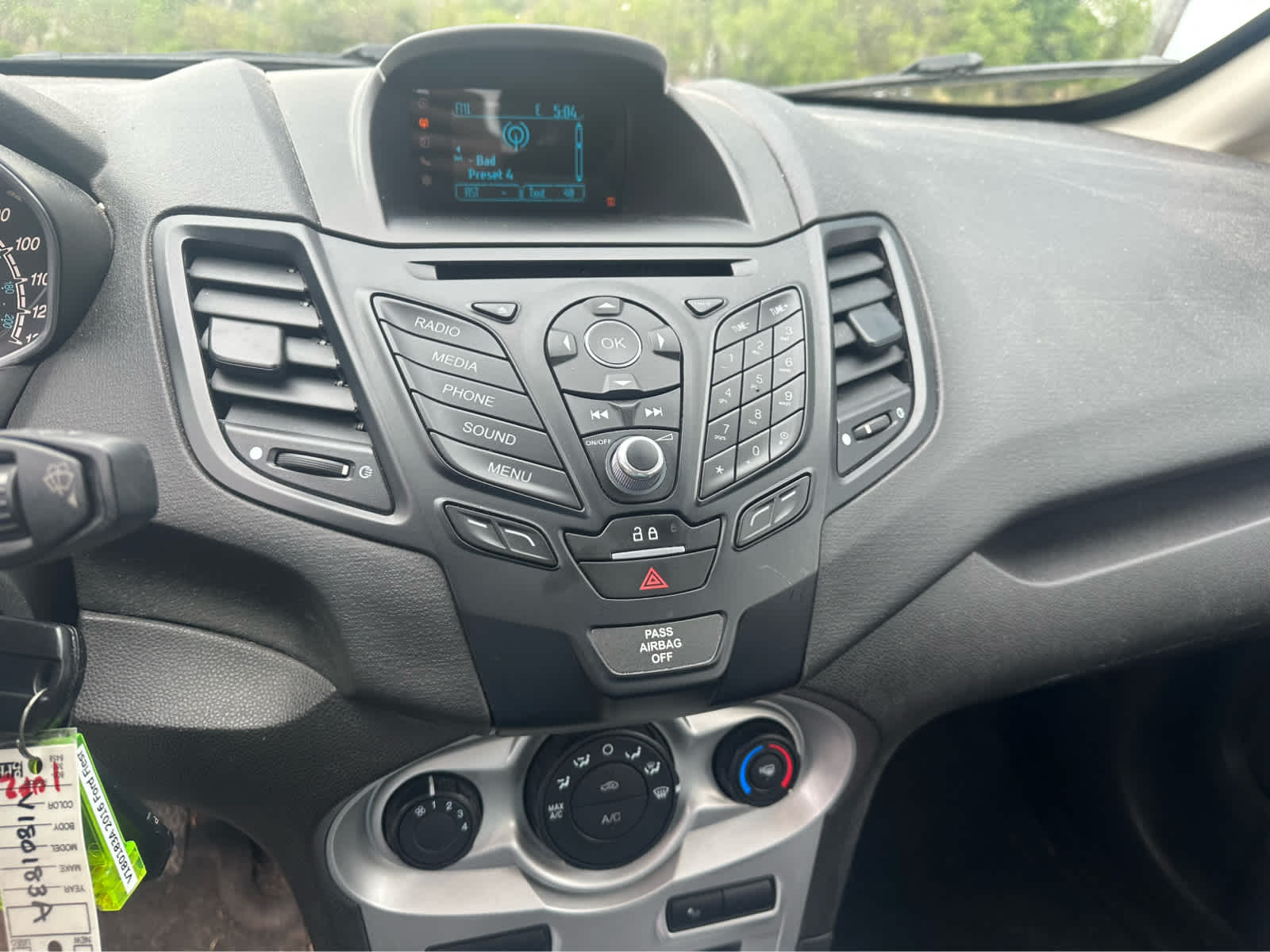 Thumbnail: 2016 Ford Fiesta - 12