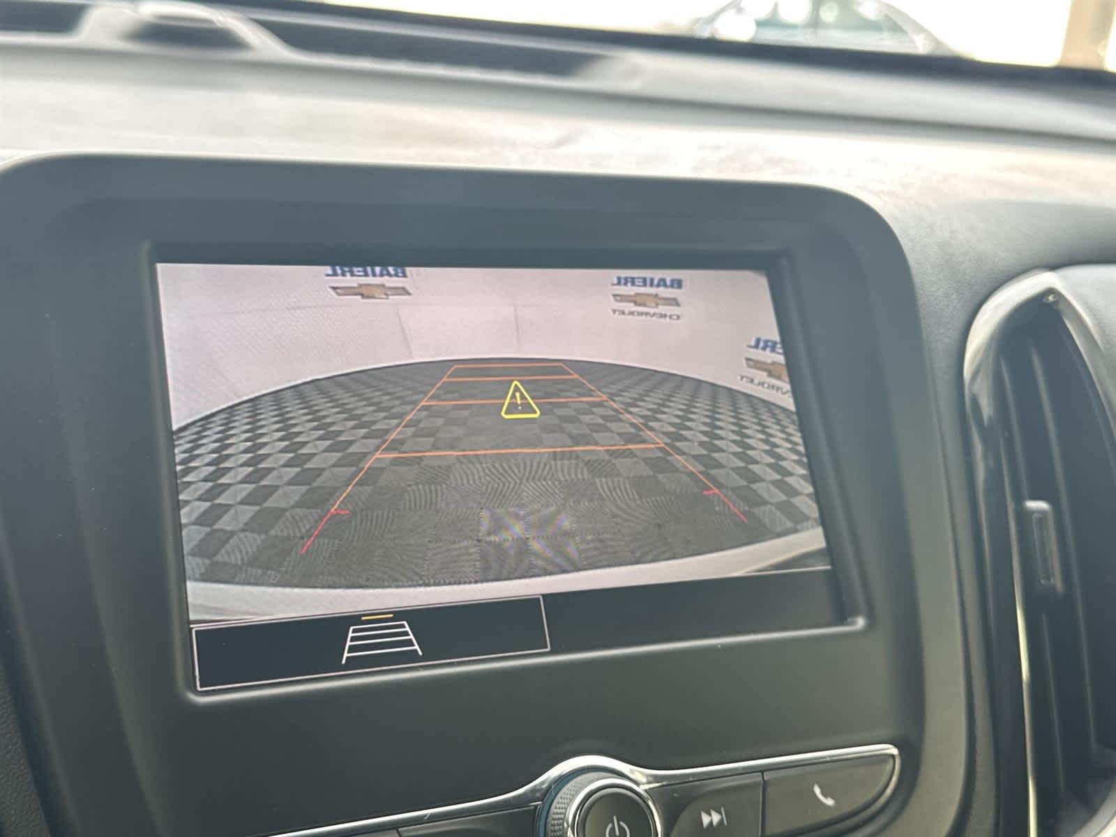 Thumbnail: 2022 Chevrolet Equinox - 18