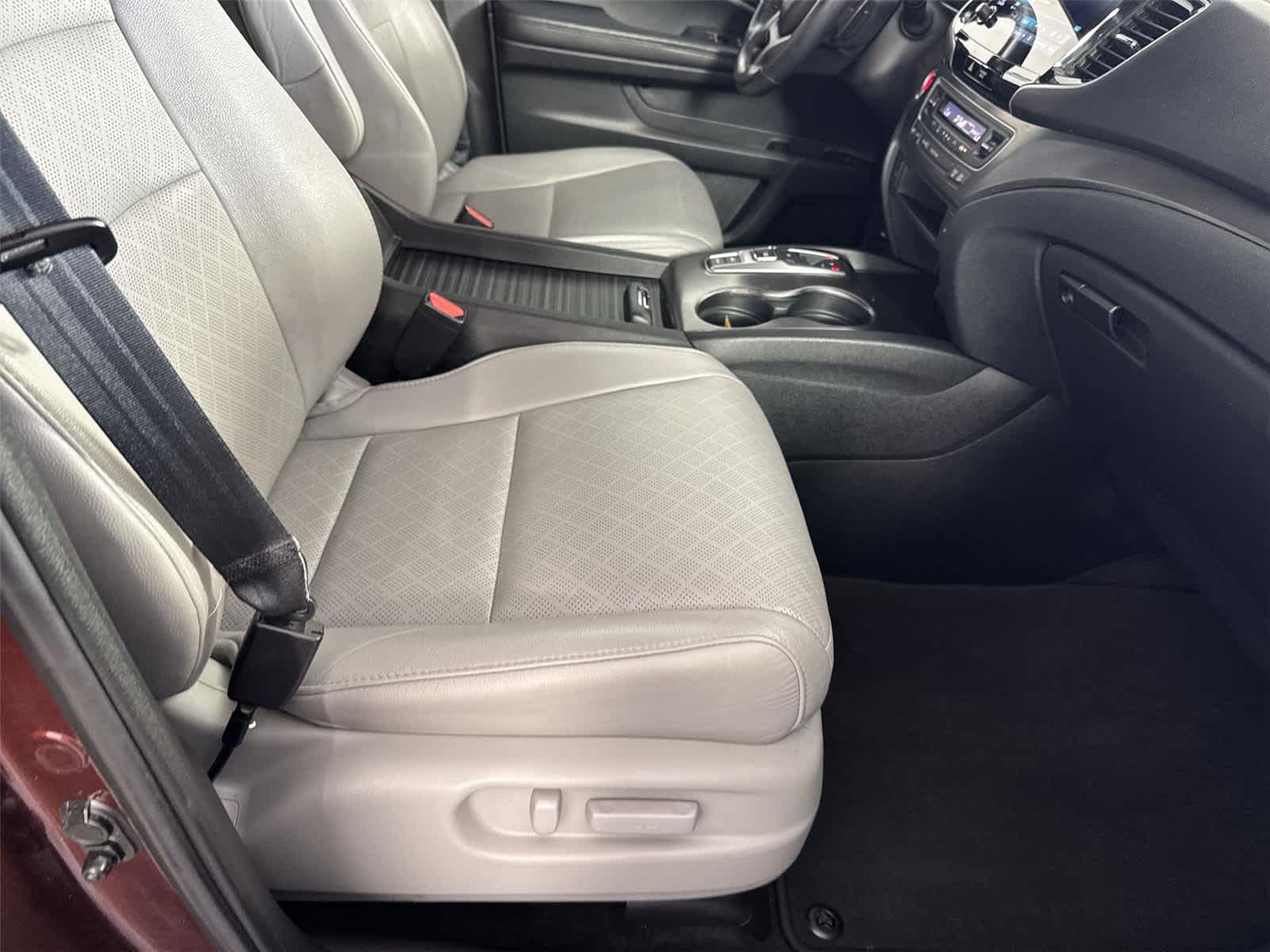 Thumbnail: 2021 Honda Passport - 14