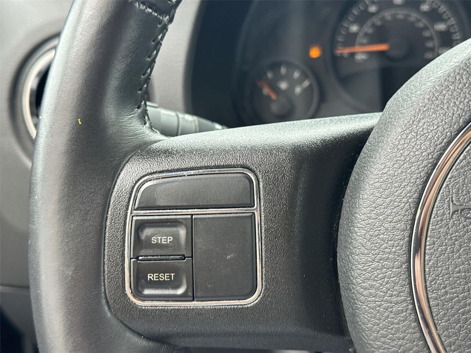 Thumbnail: 2016 Jeep Patriot - 23