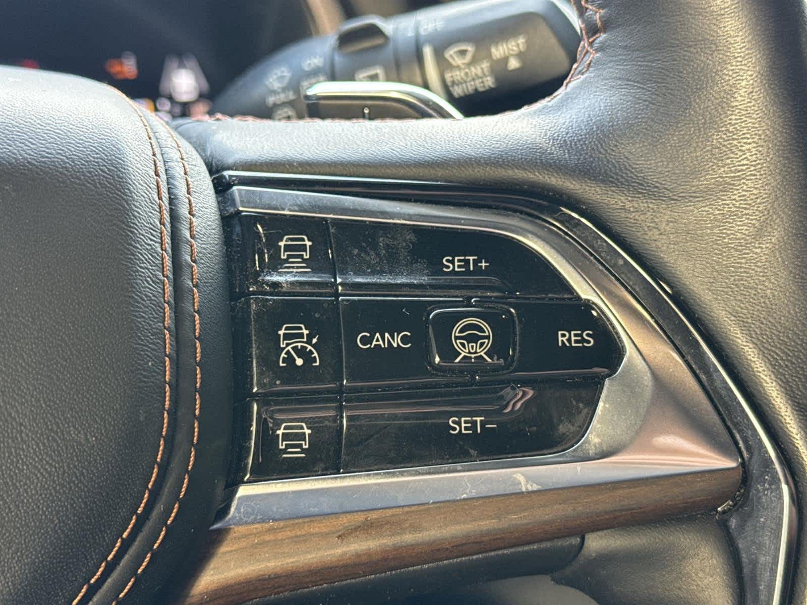 Thumbnail: 2022 Jeep Grand Cherokee - 26