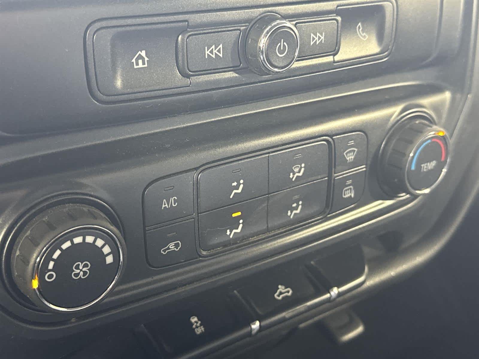 Thumbnail: 2016 Chevrolet Silverado 1500 - 16