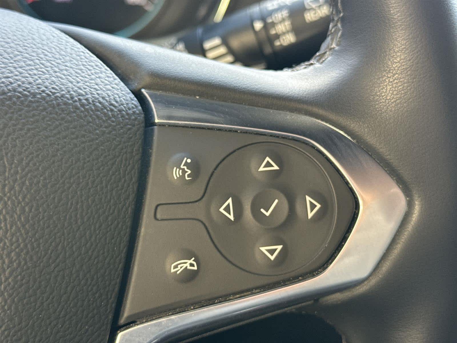 Thumbnail: 2023 Chevrolet Traverse - 29