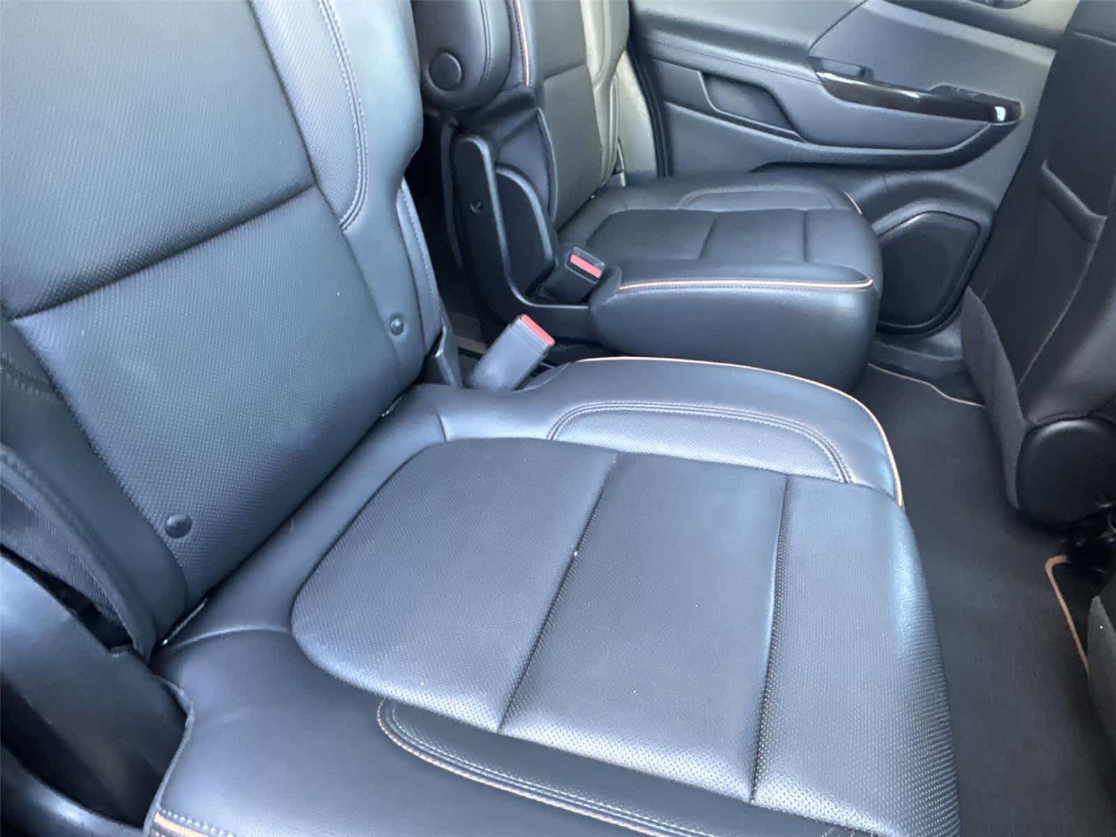 Thumbnail: 2023 GMC Acadia - 15