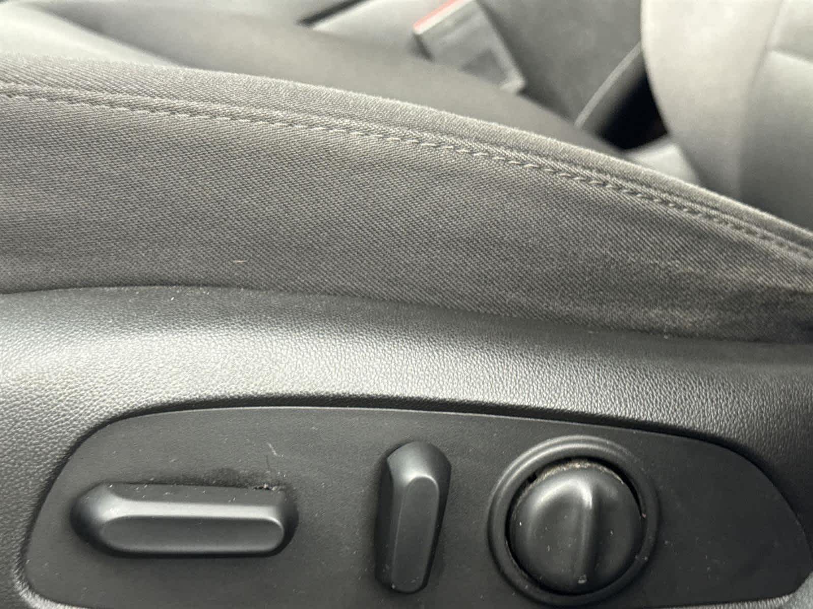 Thumbnail: 2017 Chevrolet Malibu - 13