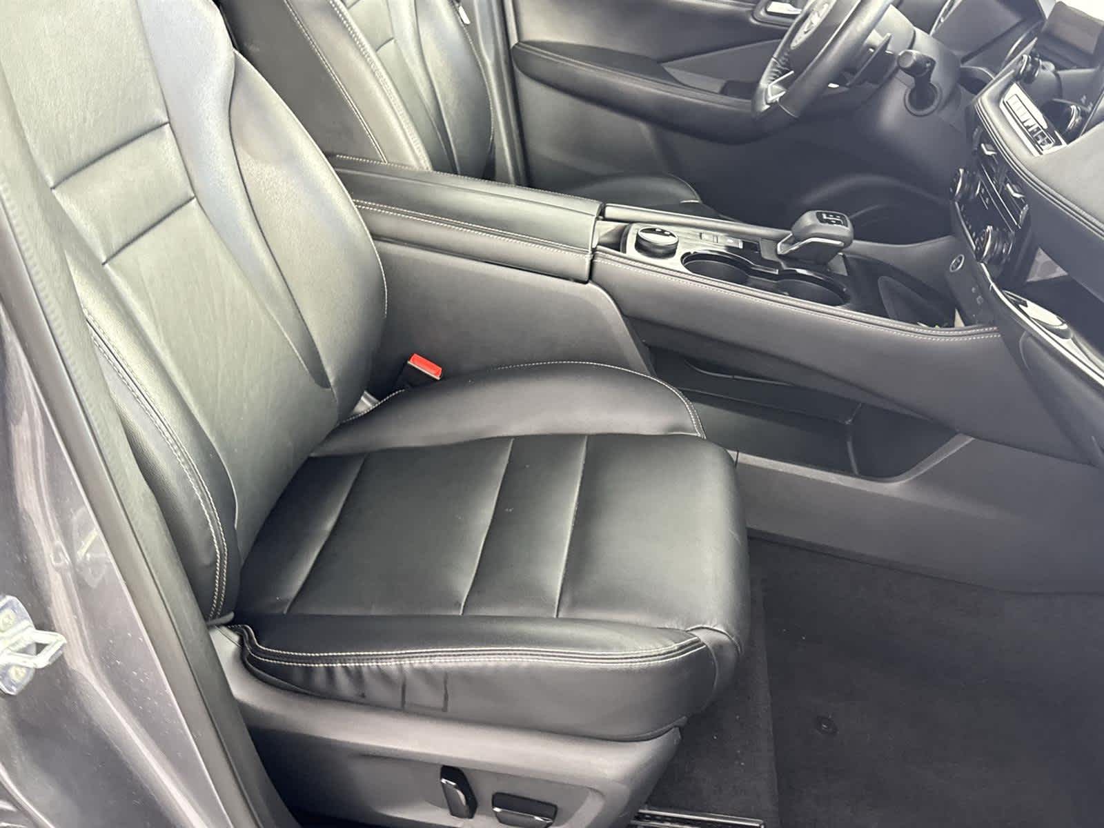 Thumbnail: 2022 Nissan Rogue - 15