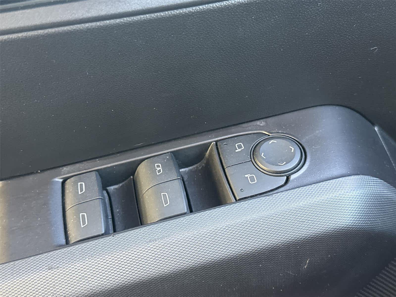 Thumbnail: 2024 GMC Canyon - 23