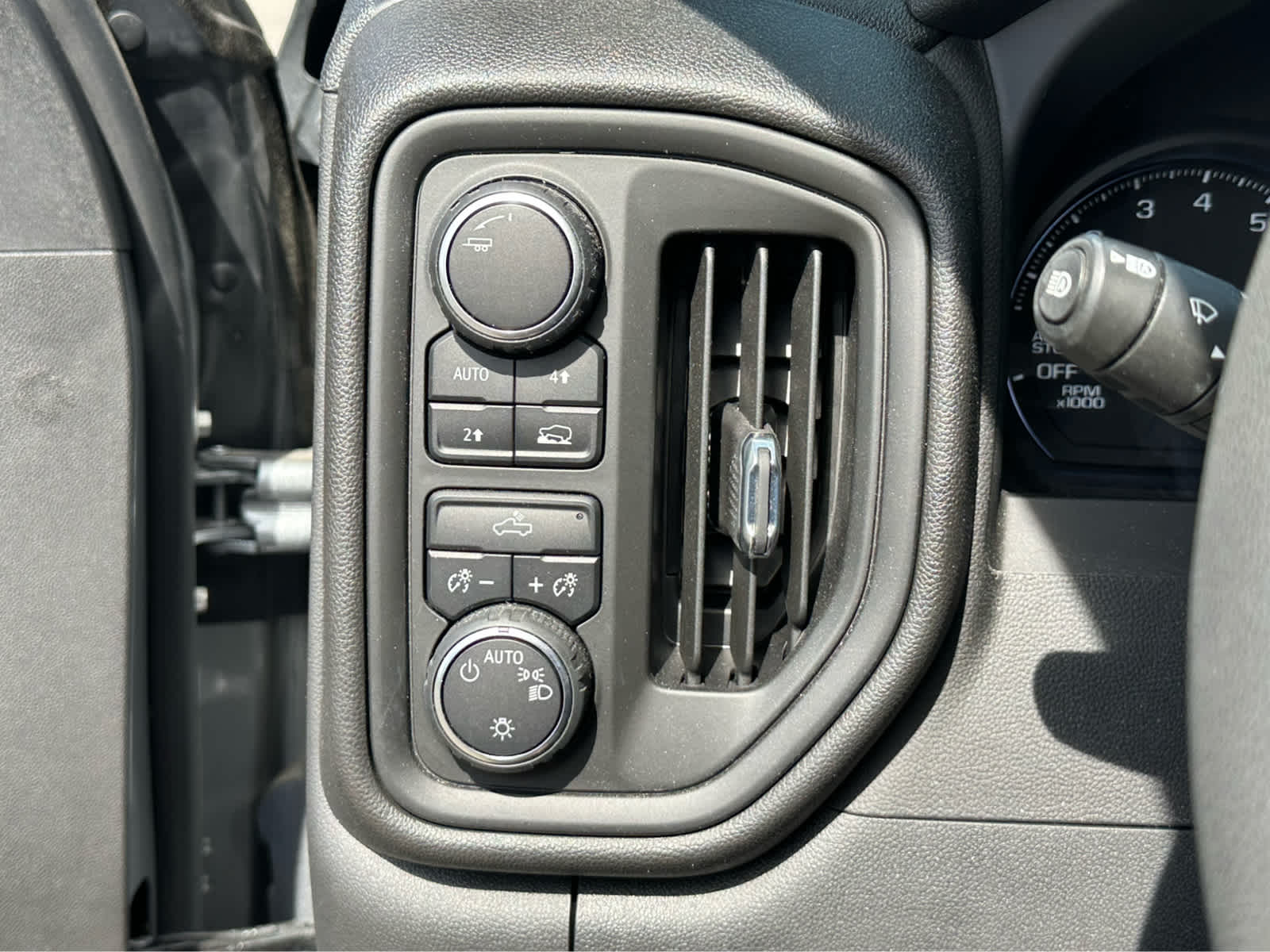 Thumbnail: 2023 Chevrolet Silverado 1500 - 15
