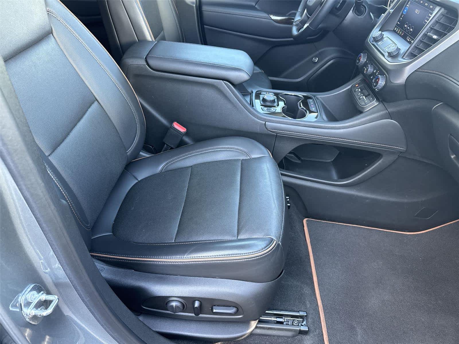 Thumbnail: 2023 GMC Acadia - 16