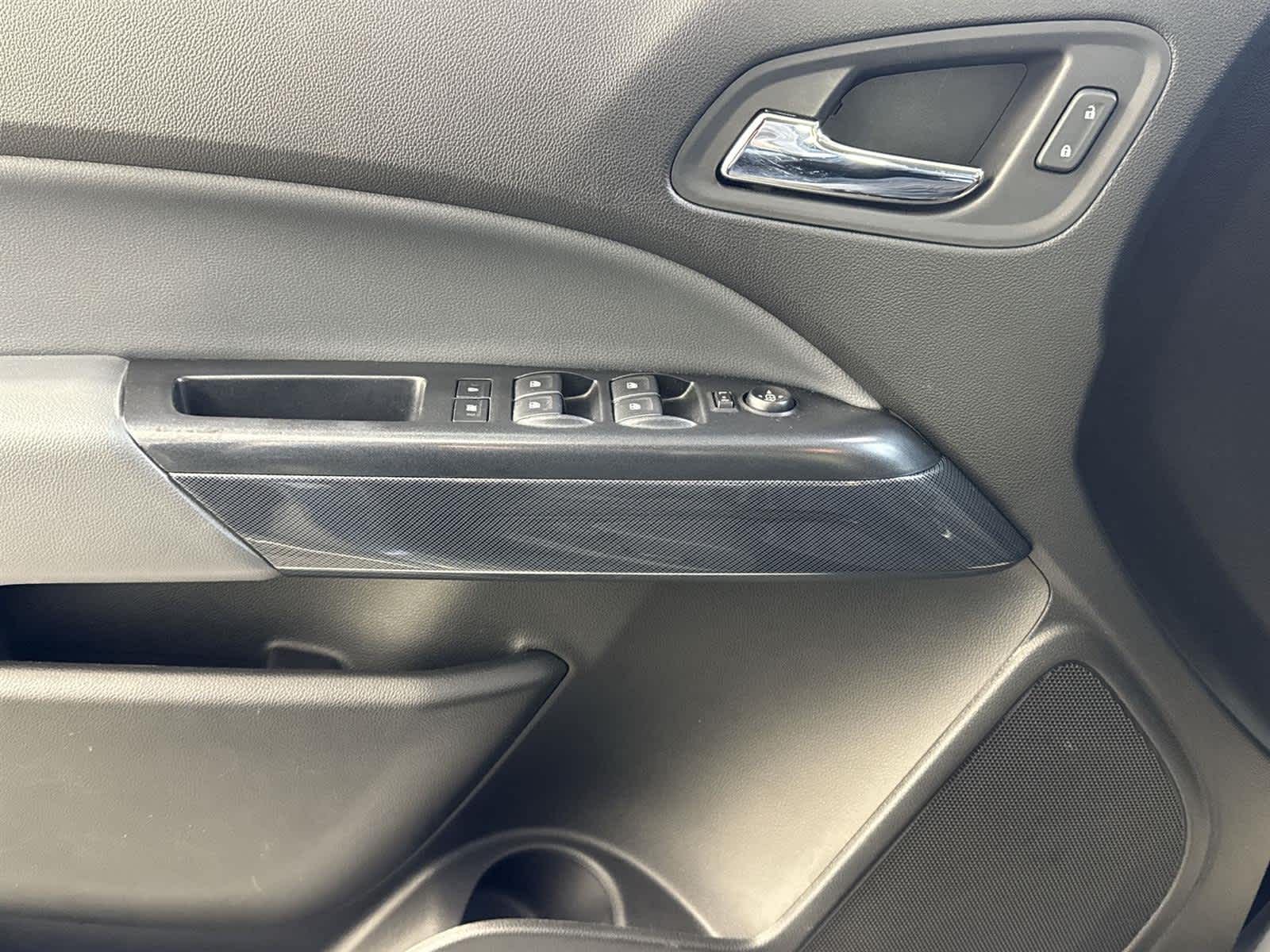 Thumbnail: 2021 Chevrolet Colorado - 21