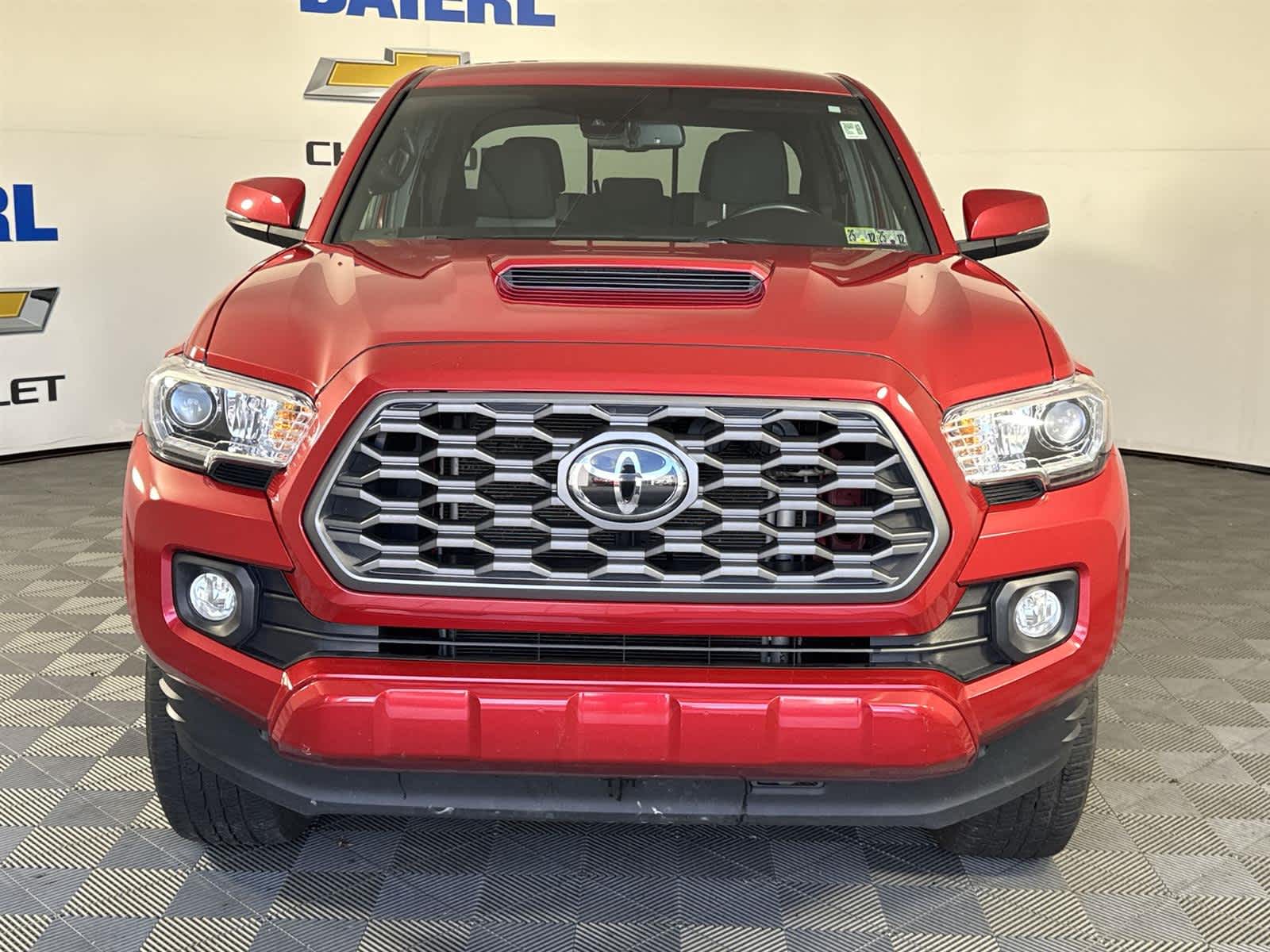 Thumbnail: 2022 Toyota Tacoma - 8