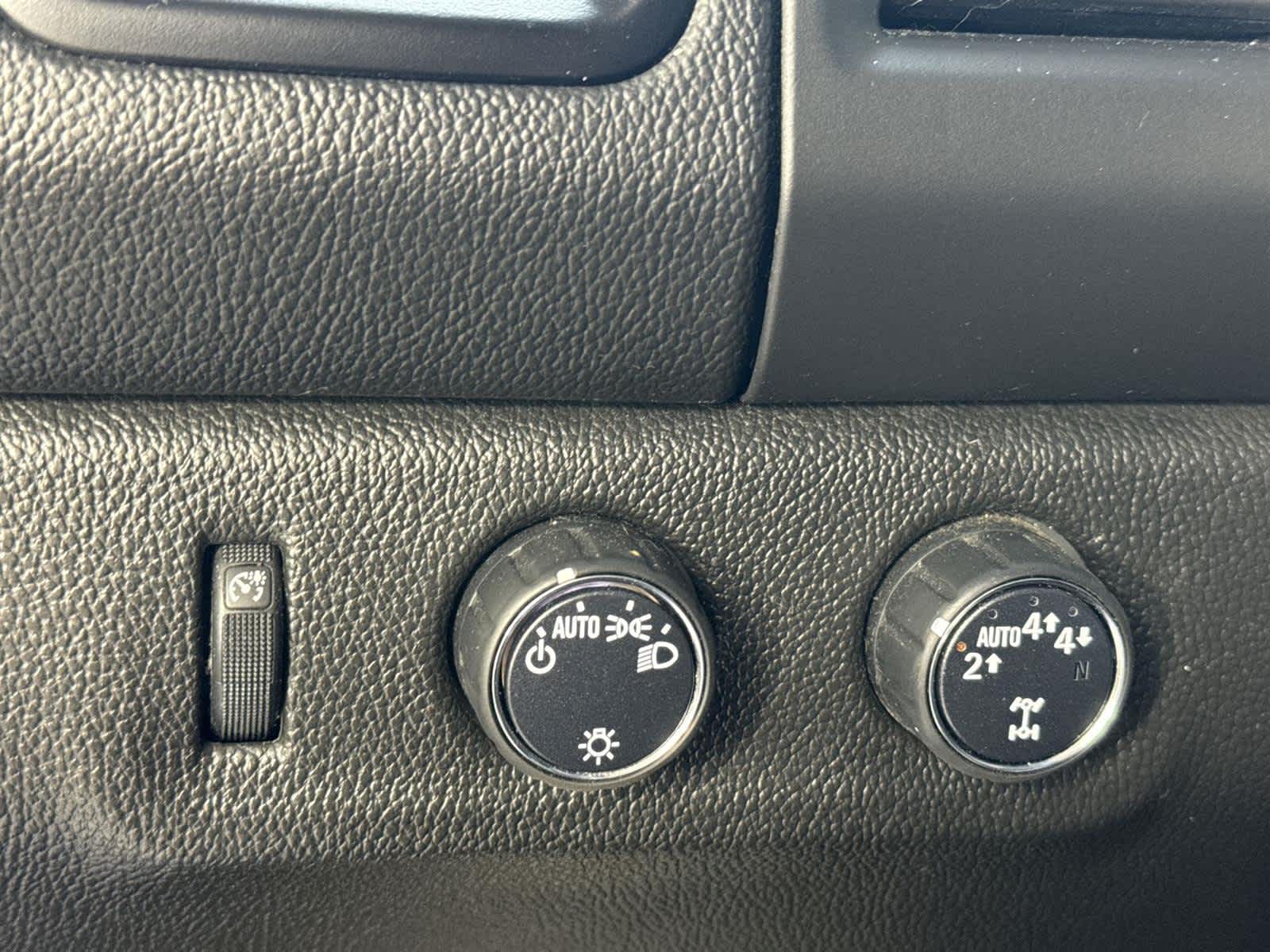 Thumbnail: 2018 Chevrolet Colorado - 23