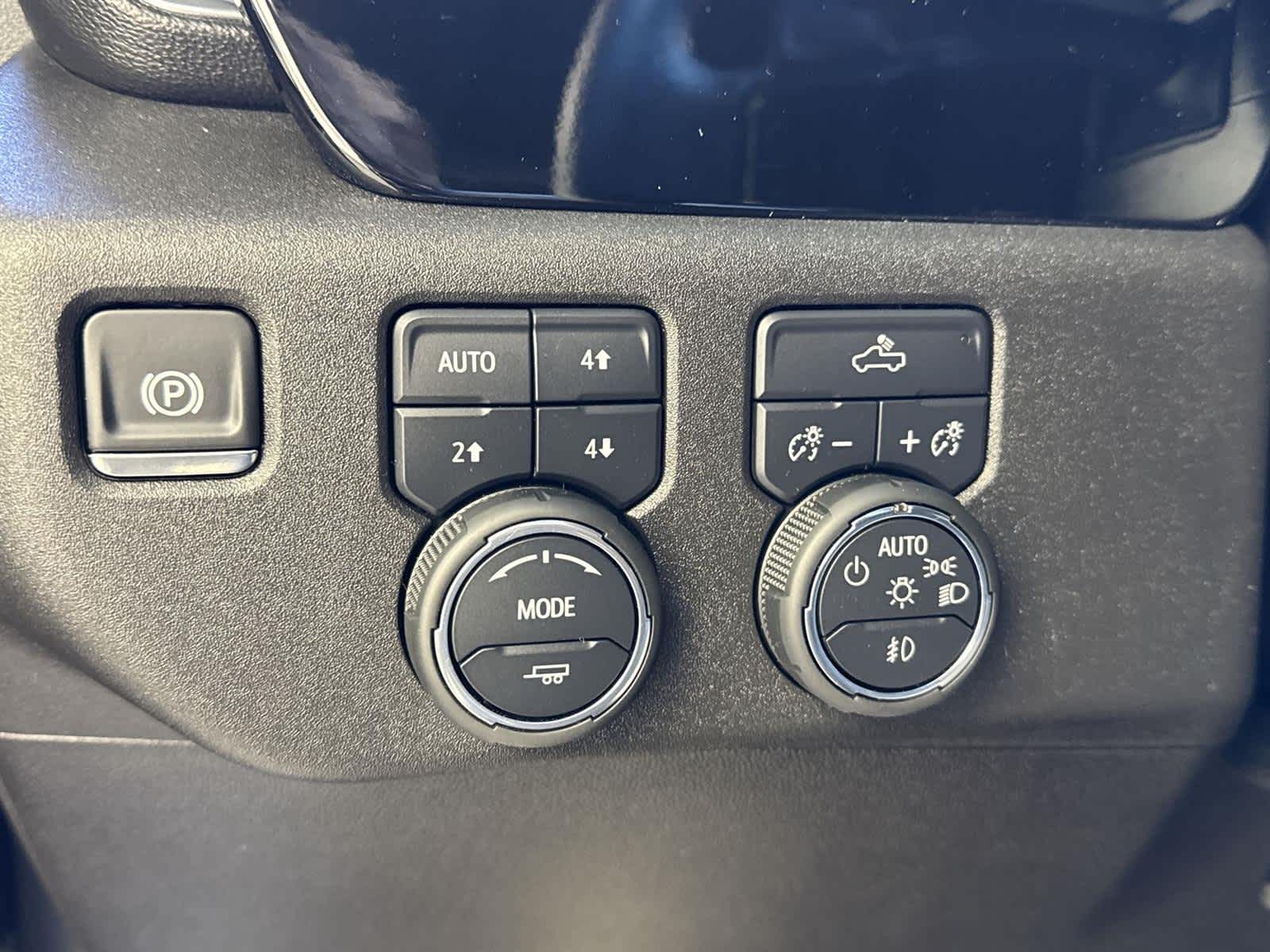 Thumbnail: 2025 Chevrolet Silverado 1500 - 24