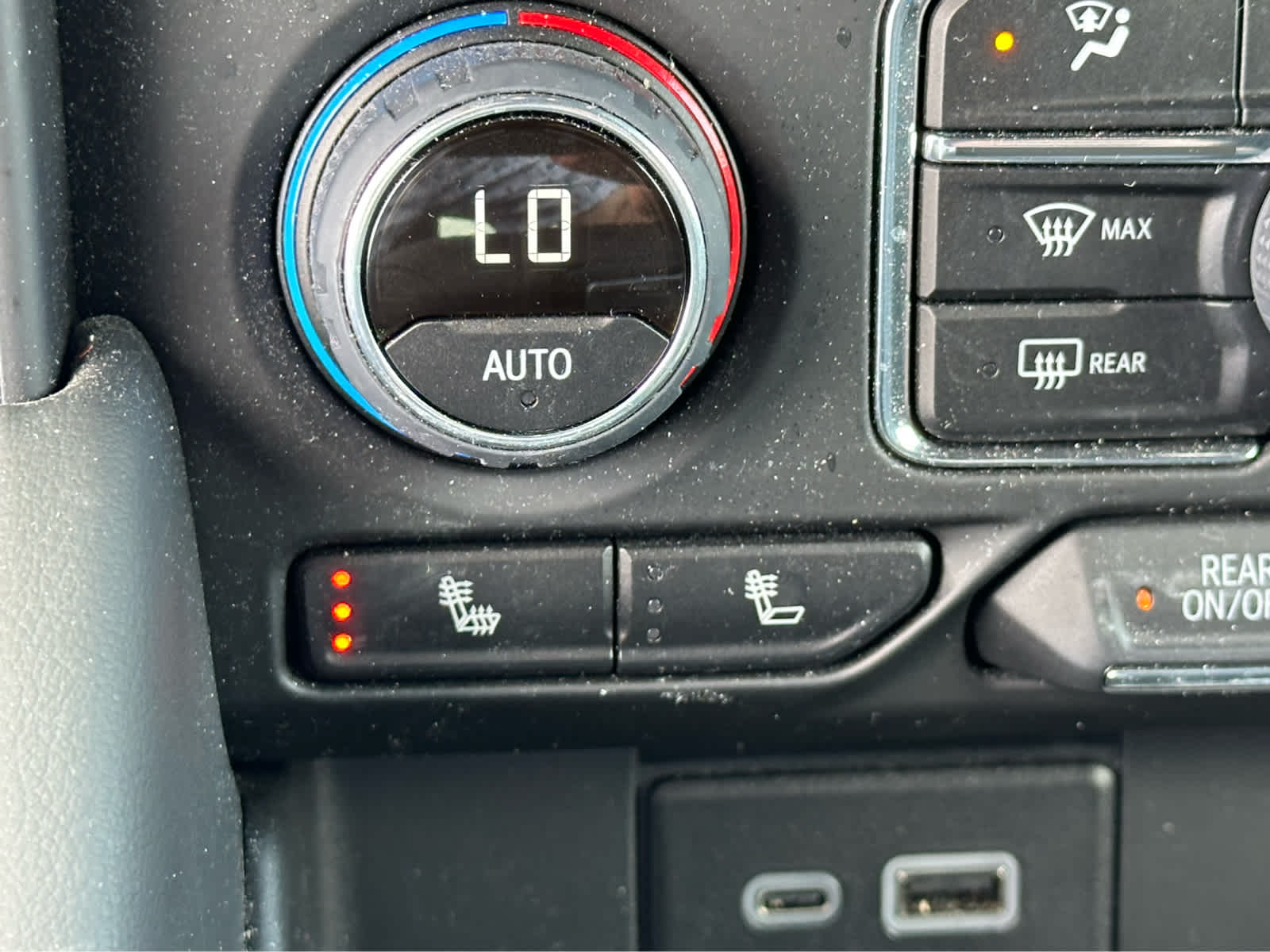 Thumbnail: 2023 Chevrolet Tahoe - 17