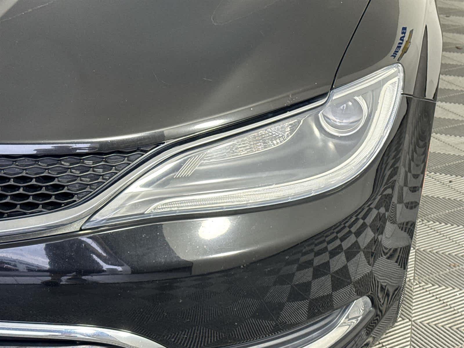 Thumbnail: 2015 Chrysler 200 - 9
