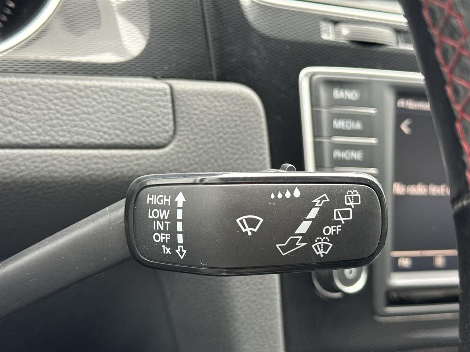 Thumbnail: 2017 Volkswagen Golf - 26