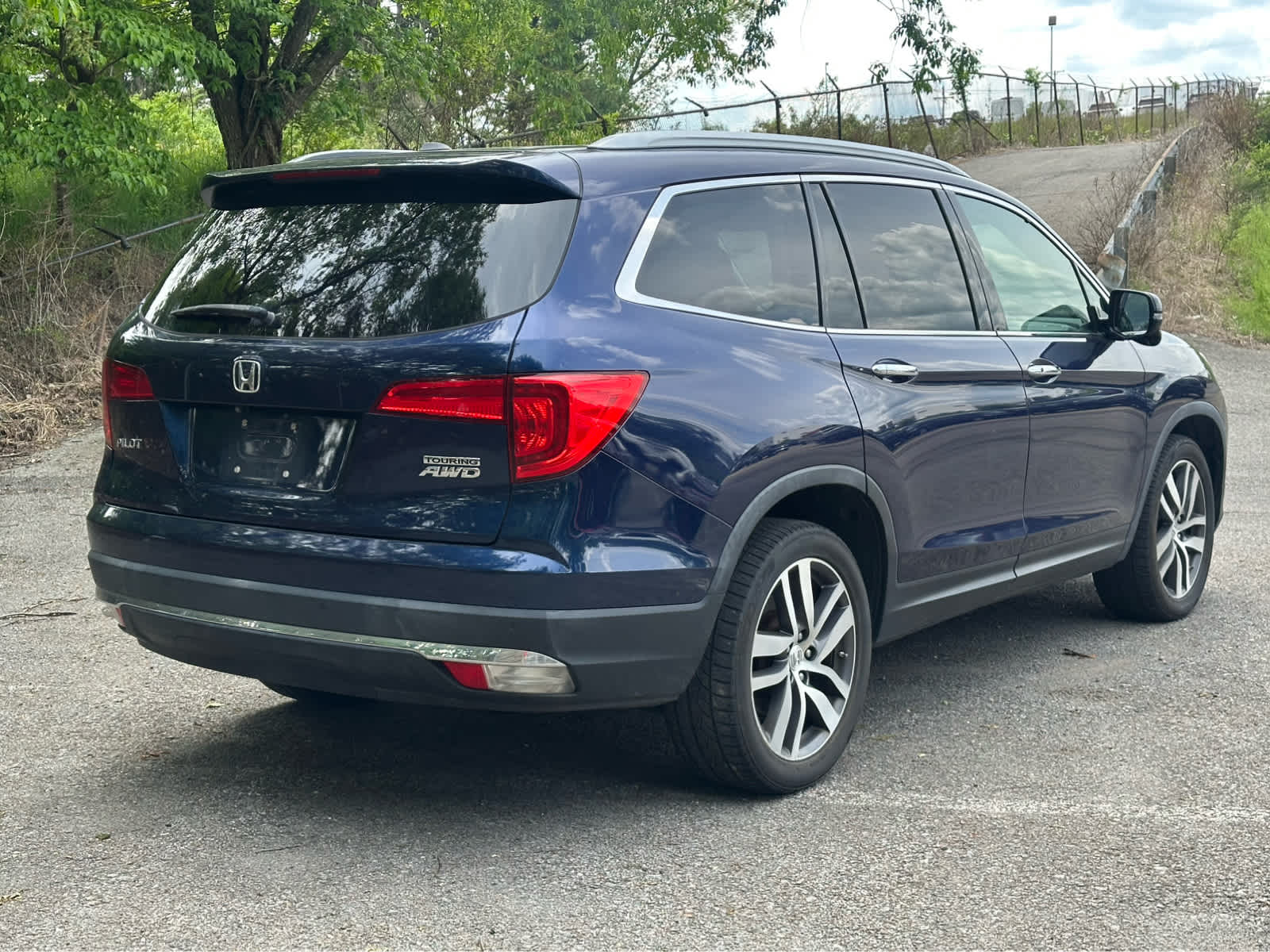 Thumbnail: 2018 Honda Pilot - 7