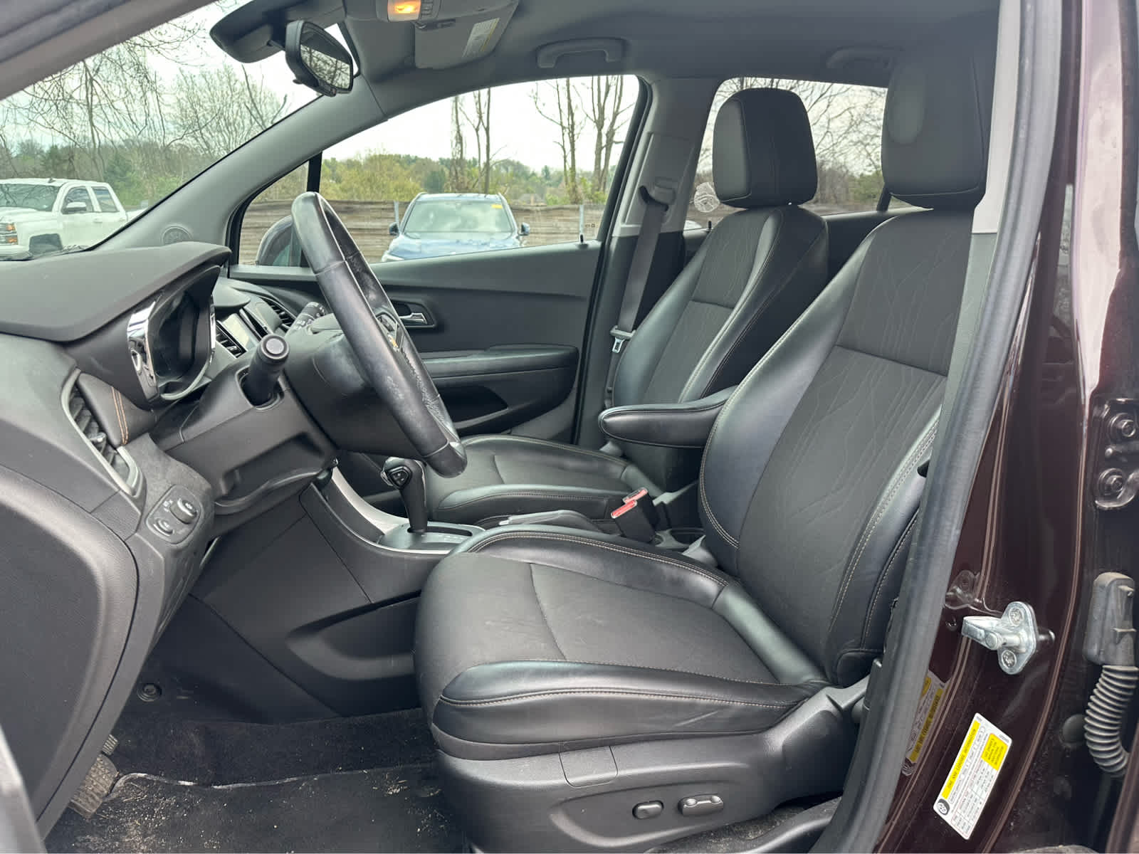 Thumbnail: 2022 Chevrolet Trax - 10