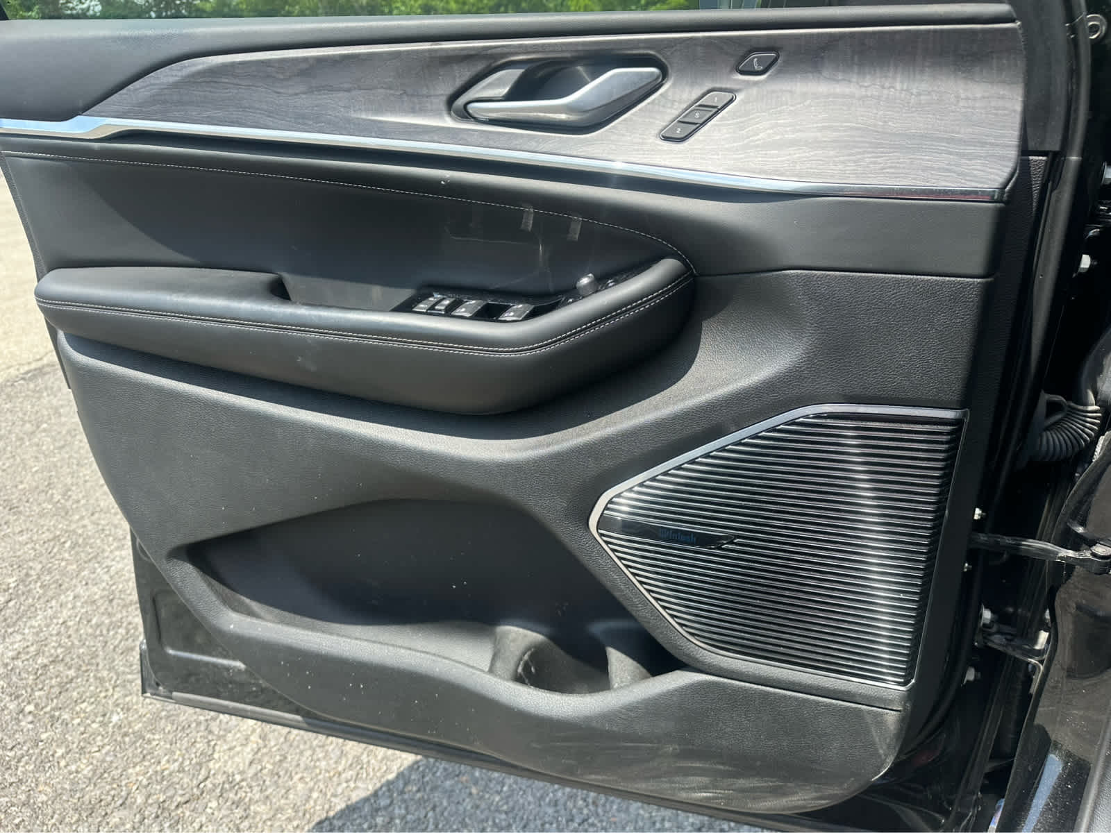 Thumbnail: 2023 Jeep Grand Cherokee - 18