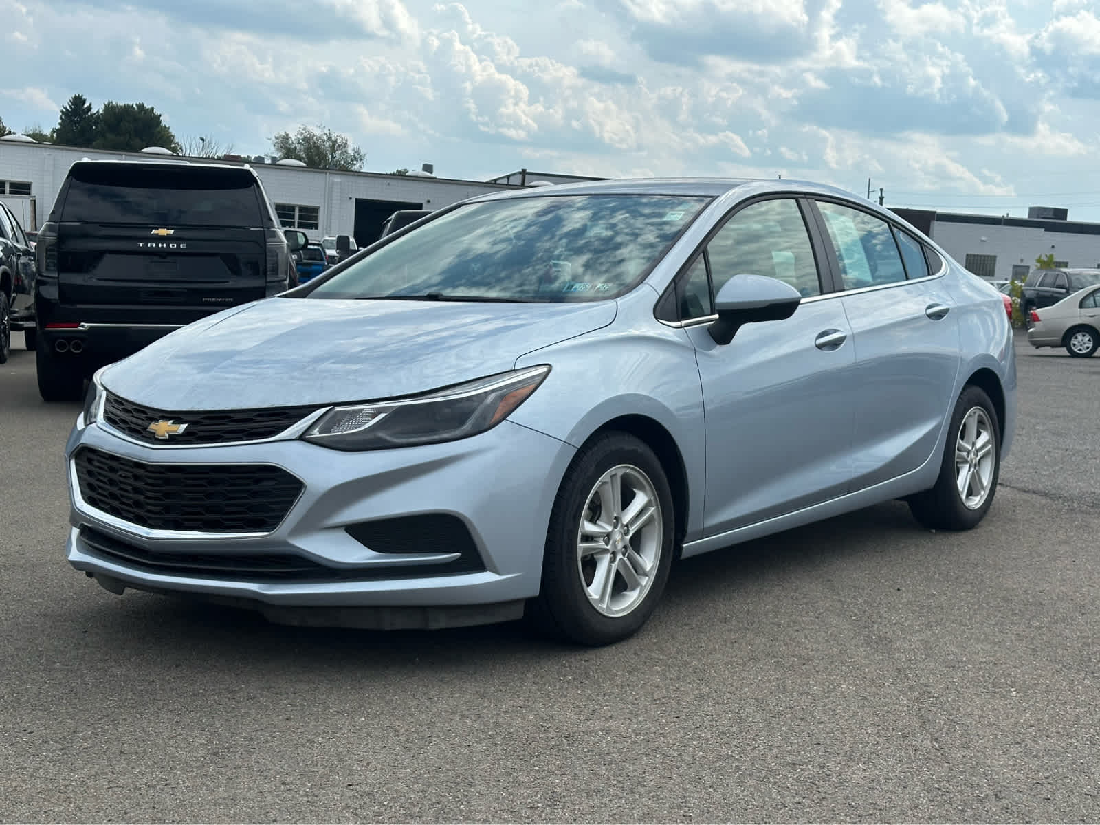 Thumbnail: 2017 Chevrolet Cruze - 1