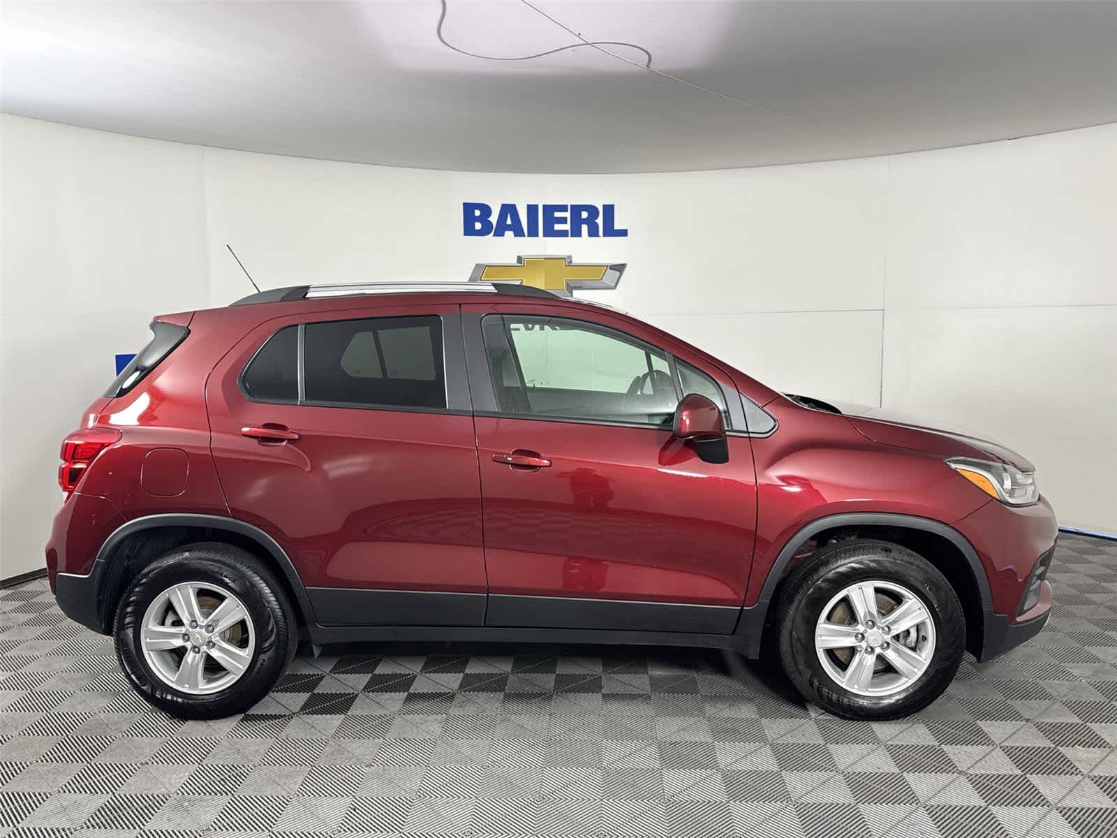 Thumbnail: 2022 Chevrolet Trax - 6