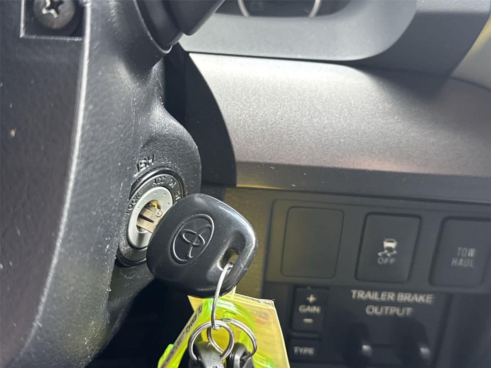 Thumbnail: 2017 Toyota Tundra - 27