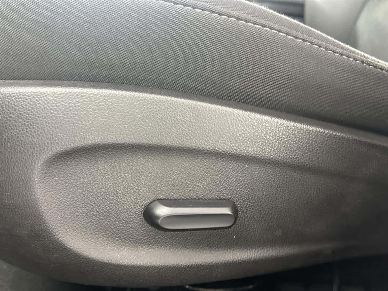 Thumbnail: 2014 Chevrolet Cruze - 12