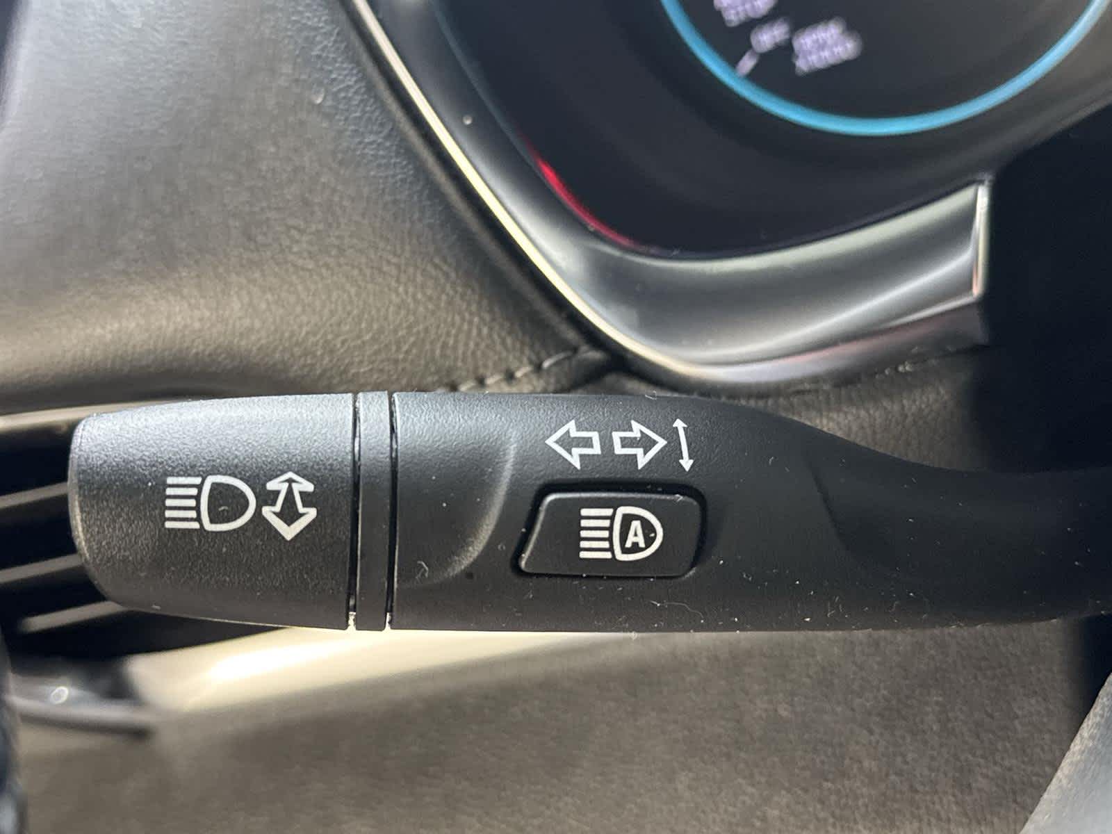 Thumbnail: 2023 Chevrolet Traverse - 28