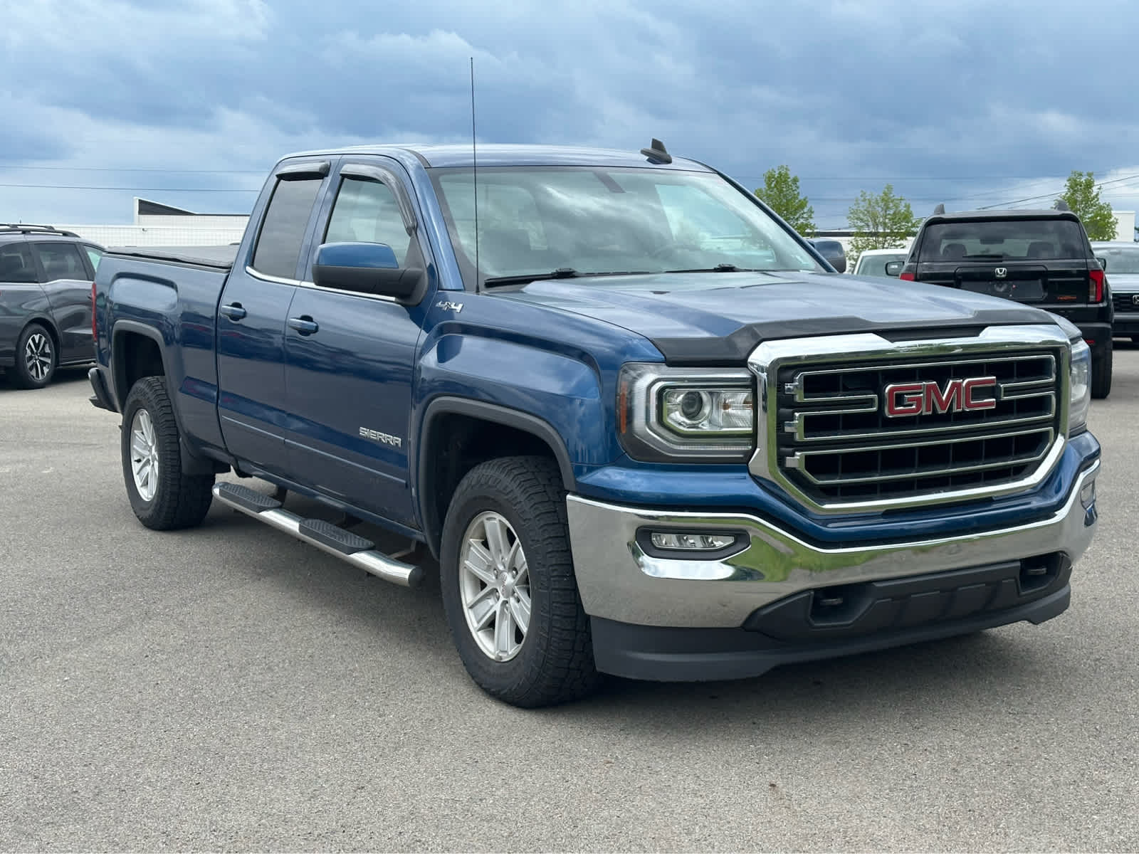 Thumbnail: 2017 GMC Sierra 1500 - 3