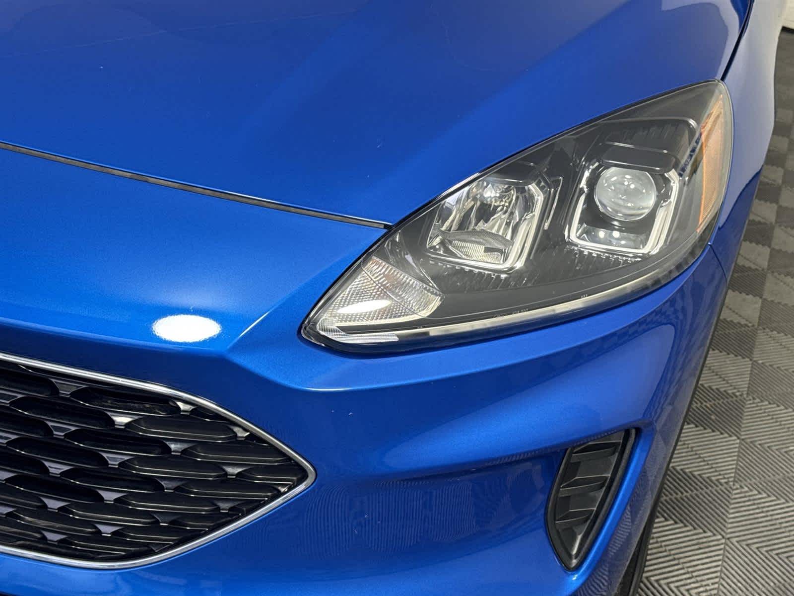 Thumbnail: 2020 Ford Escape - 9