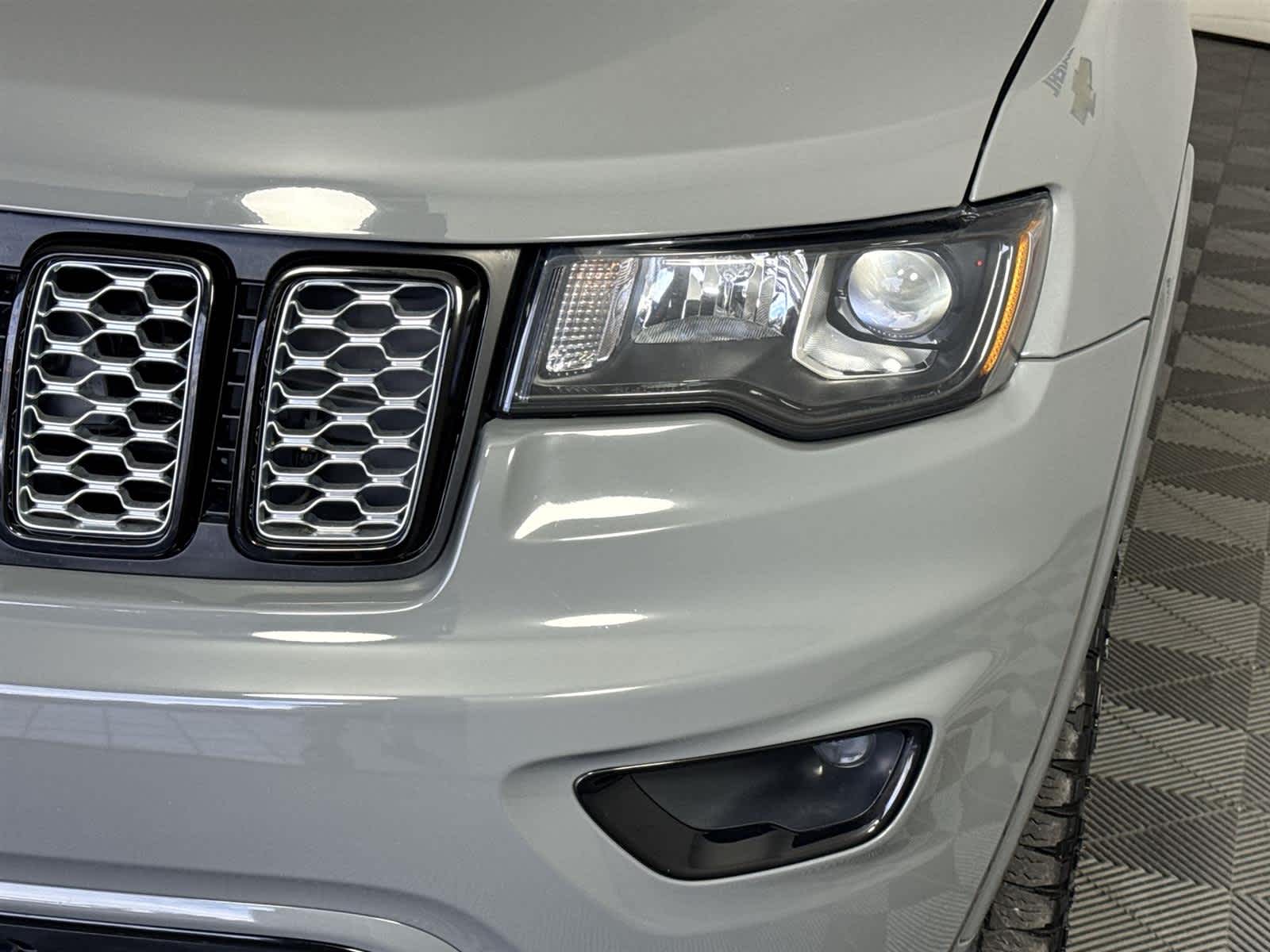 Thumbnail: 2020 Jeep Grand Cherokee - 9
