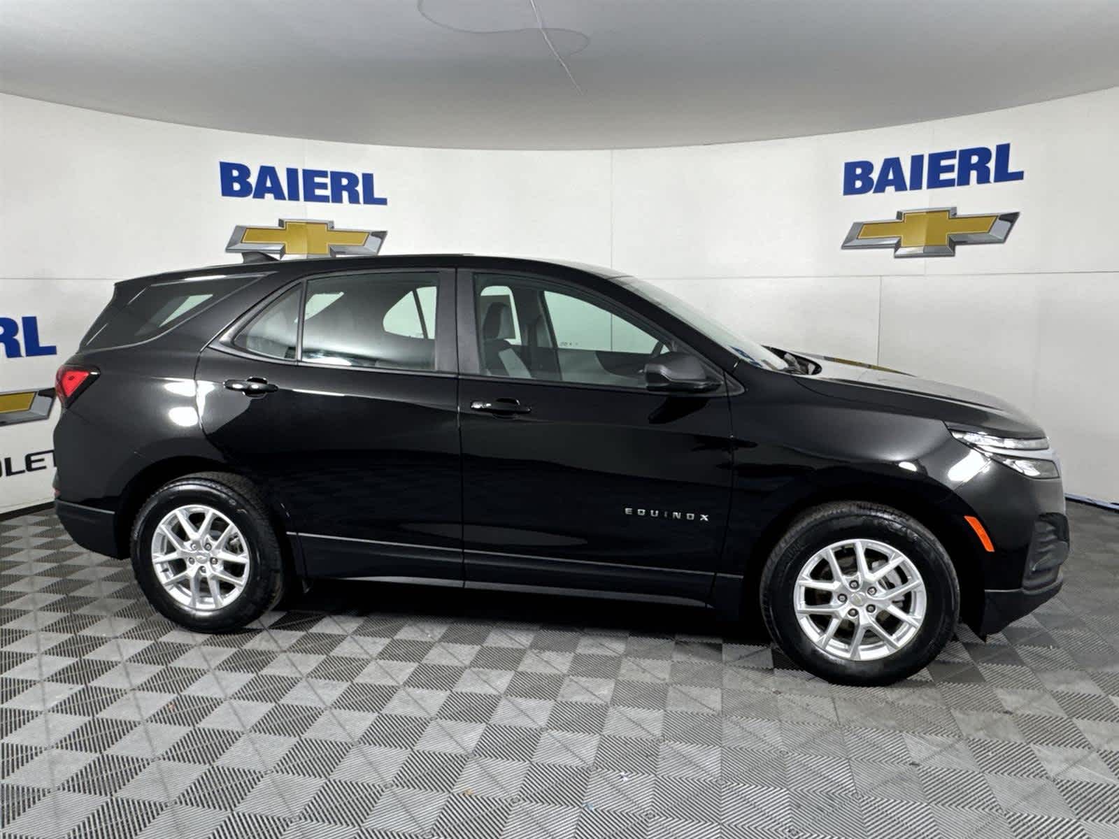 Thumbnail: 2023 Chevrolet Equinox - 6