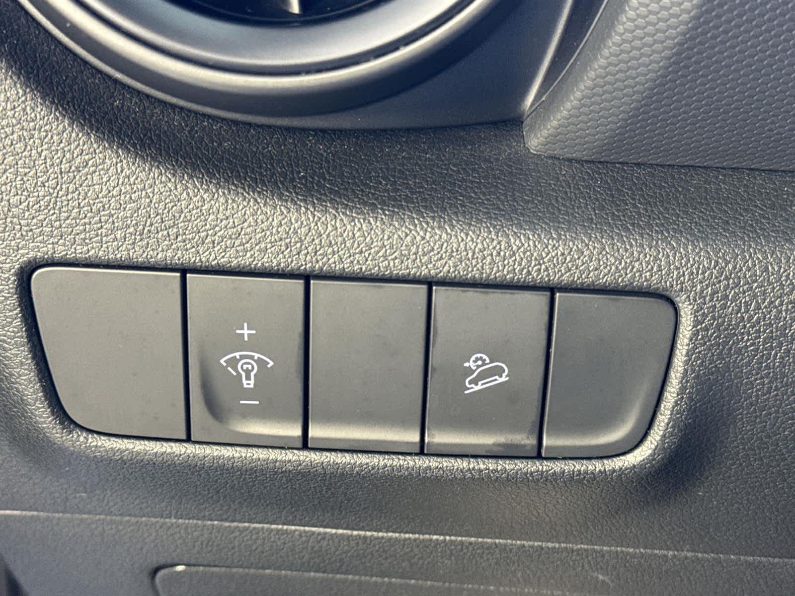 Thumbnail: 2022 Hyundai Kona - 25