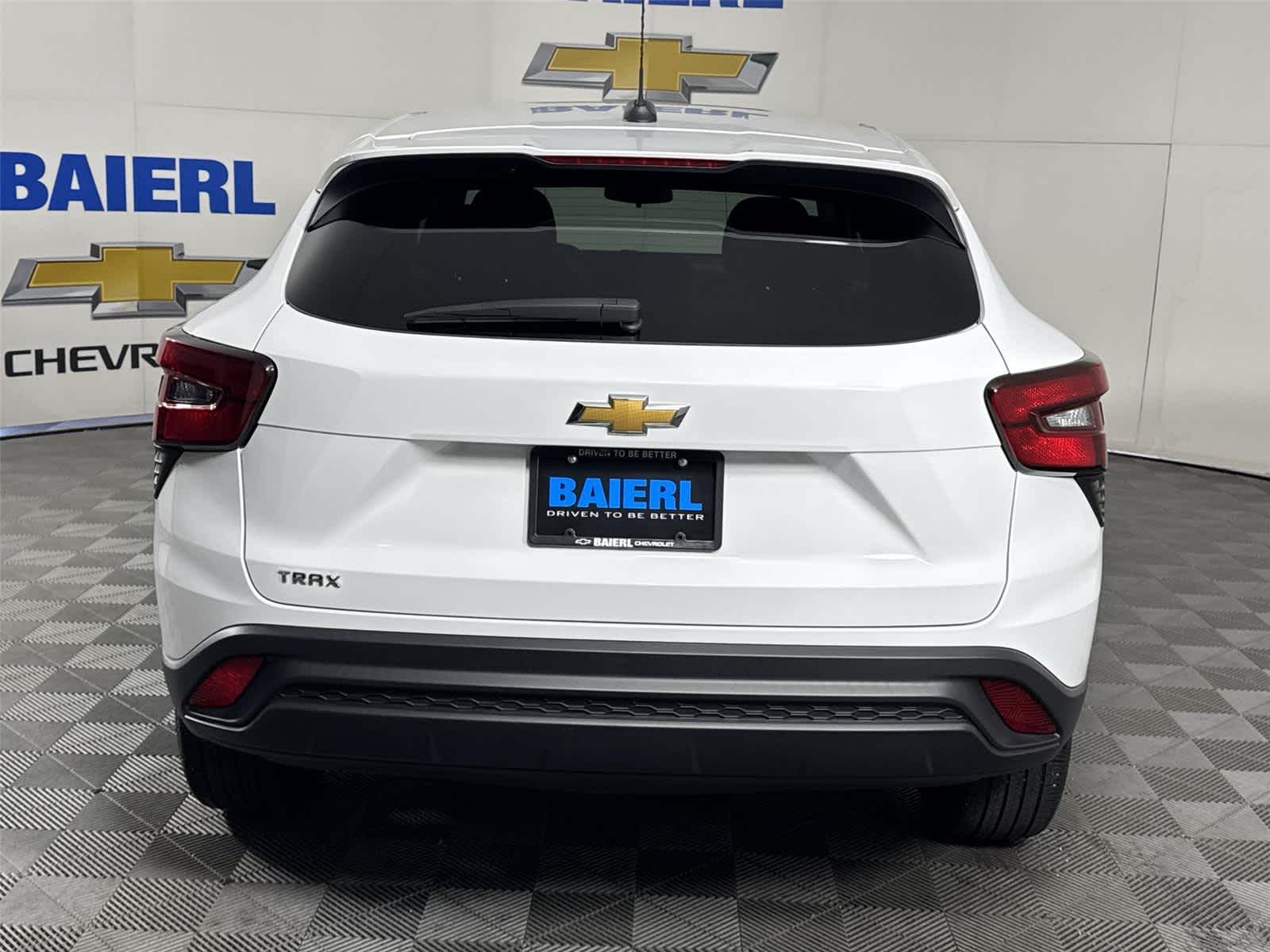 Thumbnail: 2024 Chevrolet Trax - 4