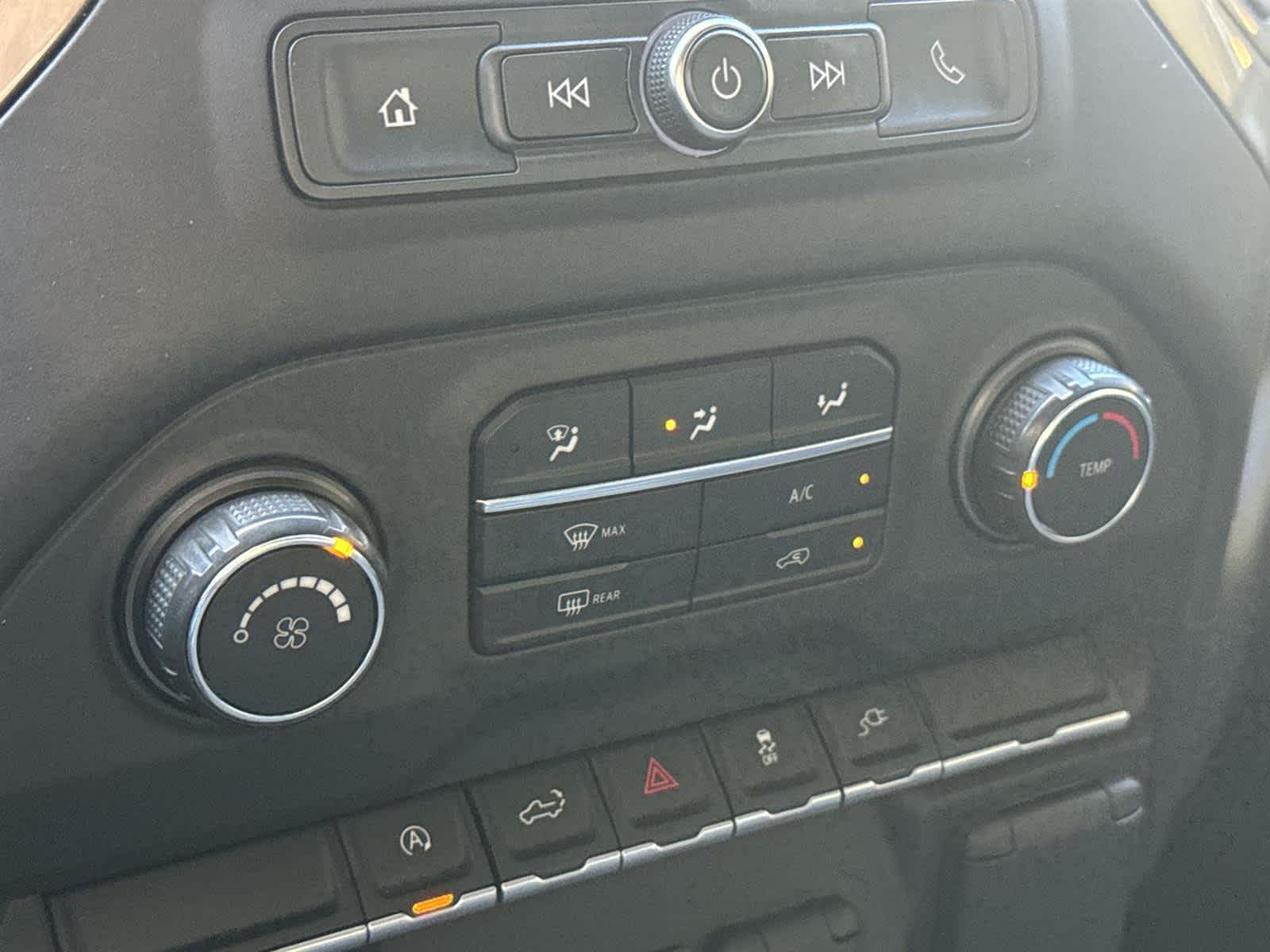 Thumbnail: 2020 Chevrolet Silverado 1500 - 19