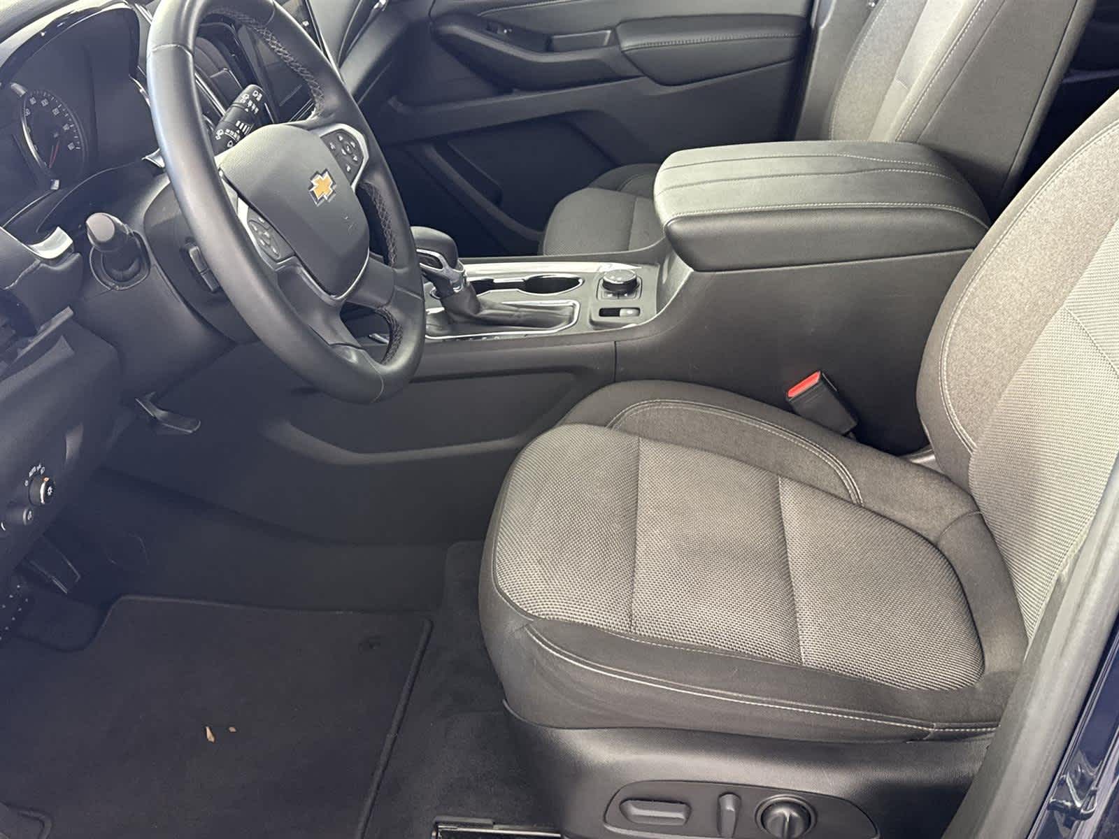 Thumbnail: 2023 Chevrolet Traverse - 12