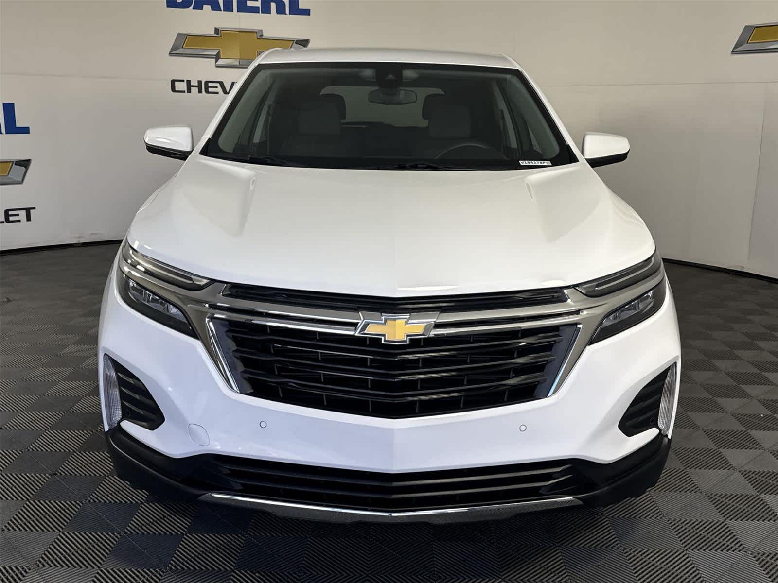 Thumbnail: 2023 Chevrolet Equinox - 8