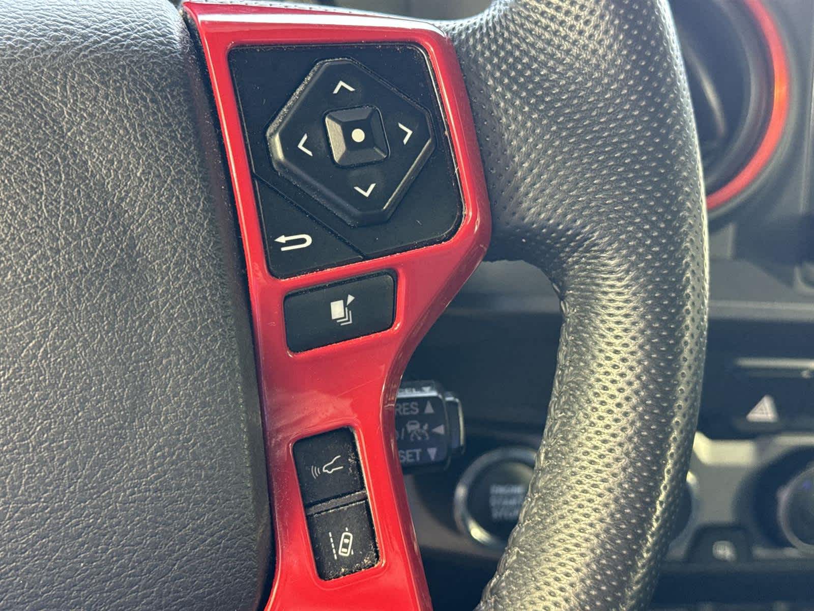 Thumbnail: 2022 Toyota Tacoma - 26