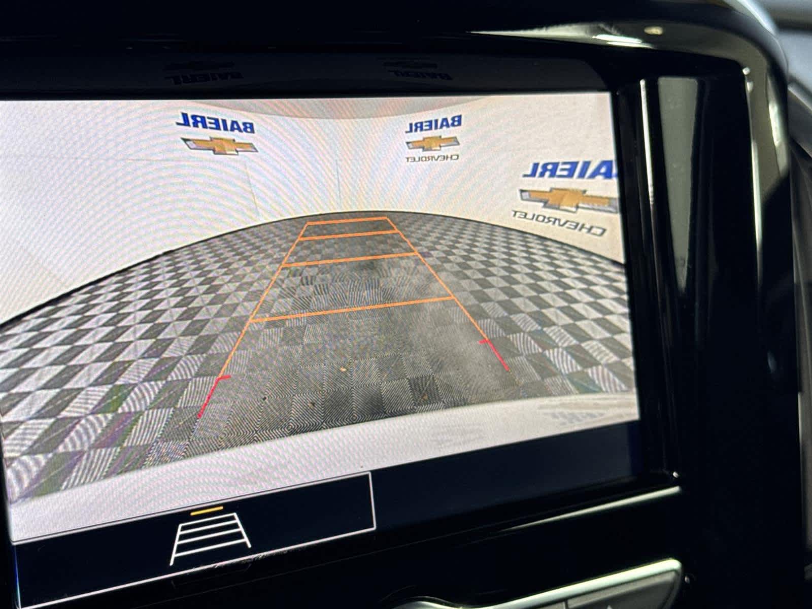 Thumbnail: 2021 Chevrolet Traverse - 16