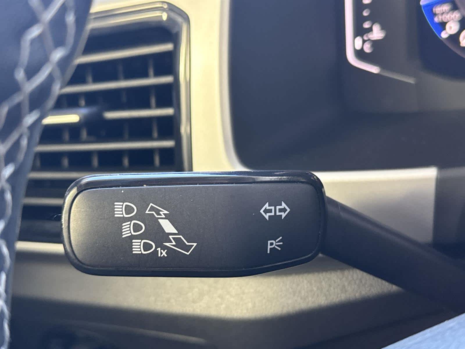 Thumbnail: 2022 Volkswagen Atlas - 26